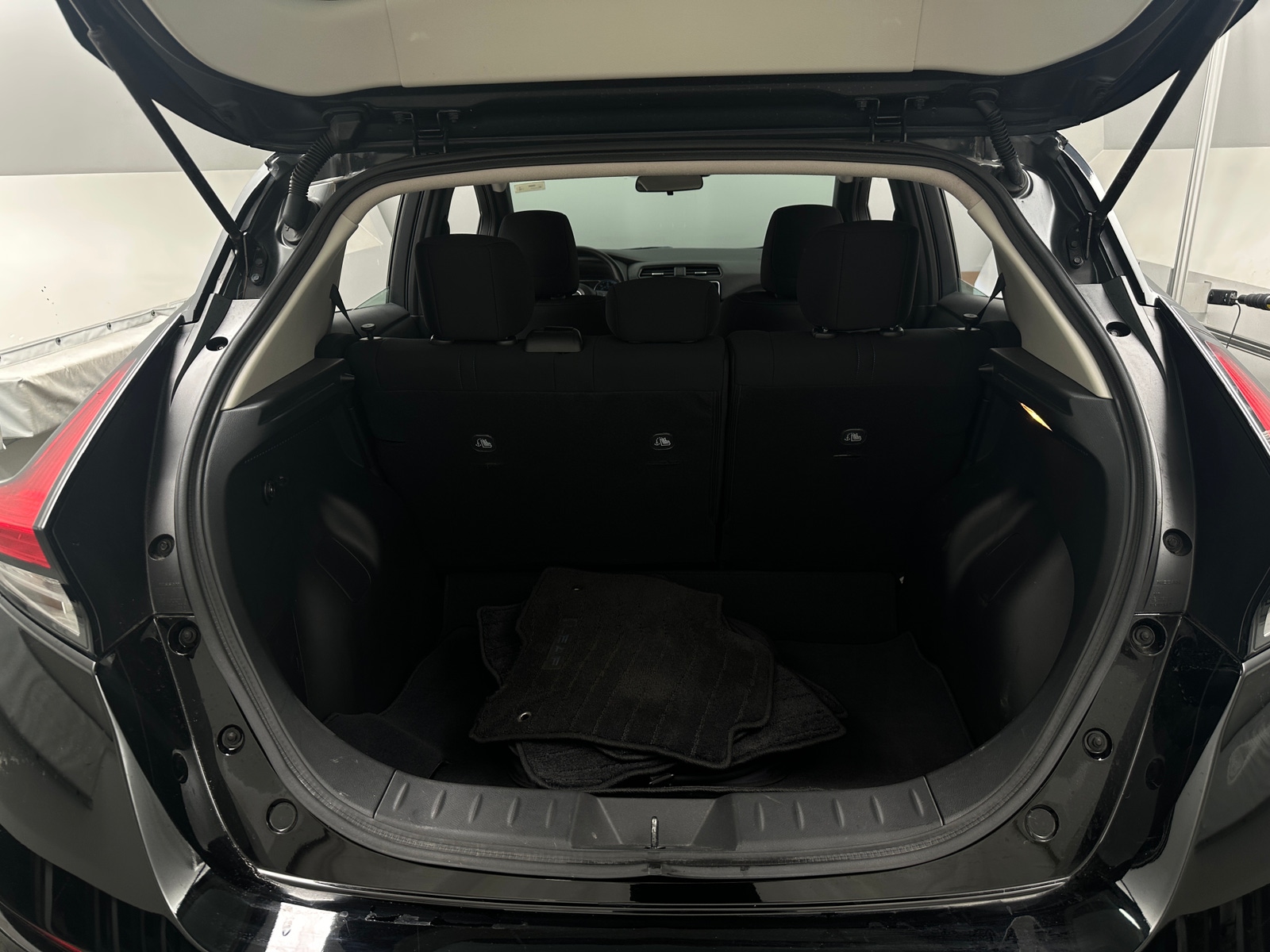 Thumbnail: 2023 Nissan Leaf - 7