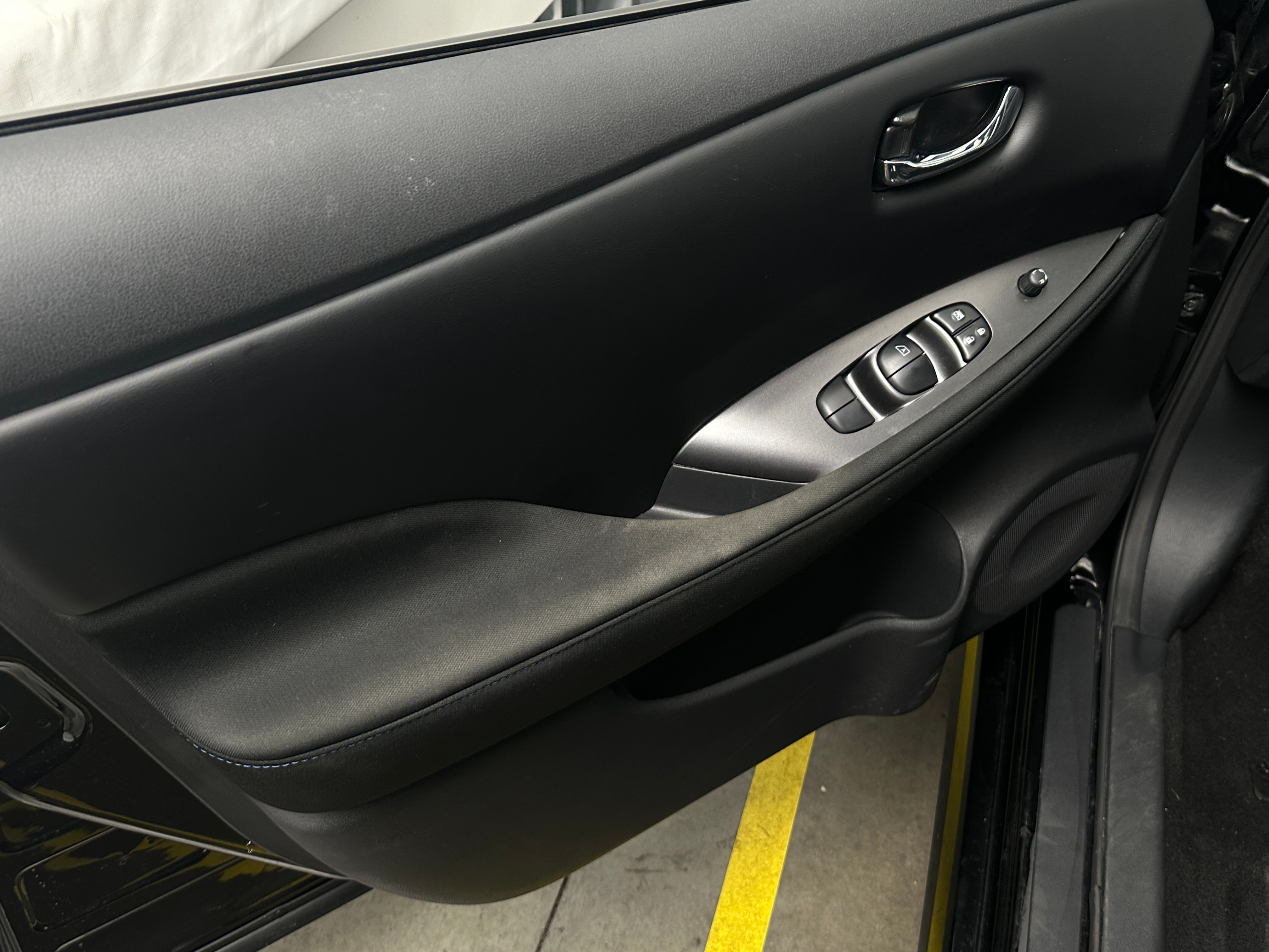 Used 2023 Nissan Leaf S with VIN 1N4AZ1BV2PC557855 for sale in Oak Creek, WI