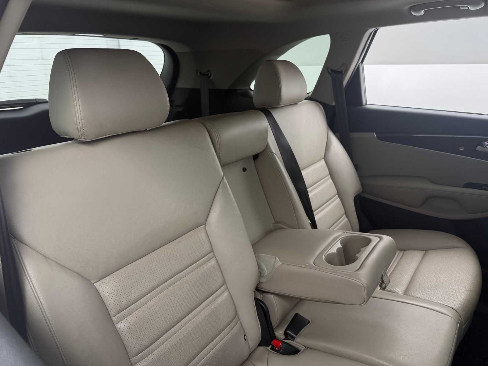 Thumbnail: 2020 Kia Sorento - 5