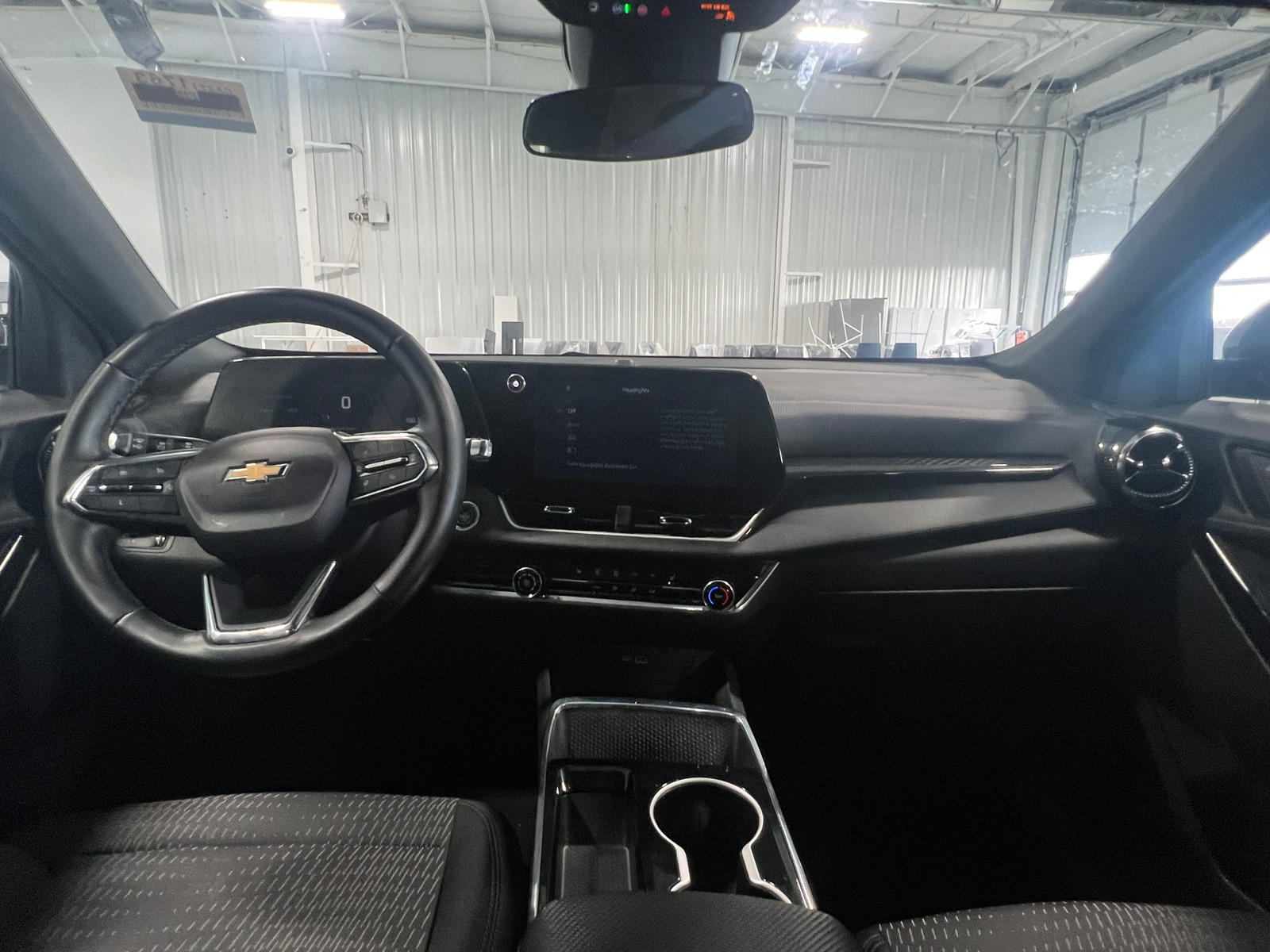 Thumbnail: 2025 Chevrolet Equinox - 3