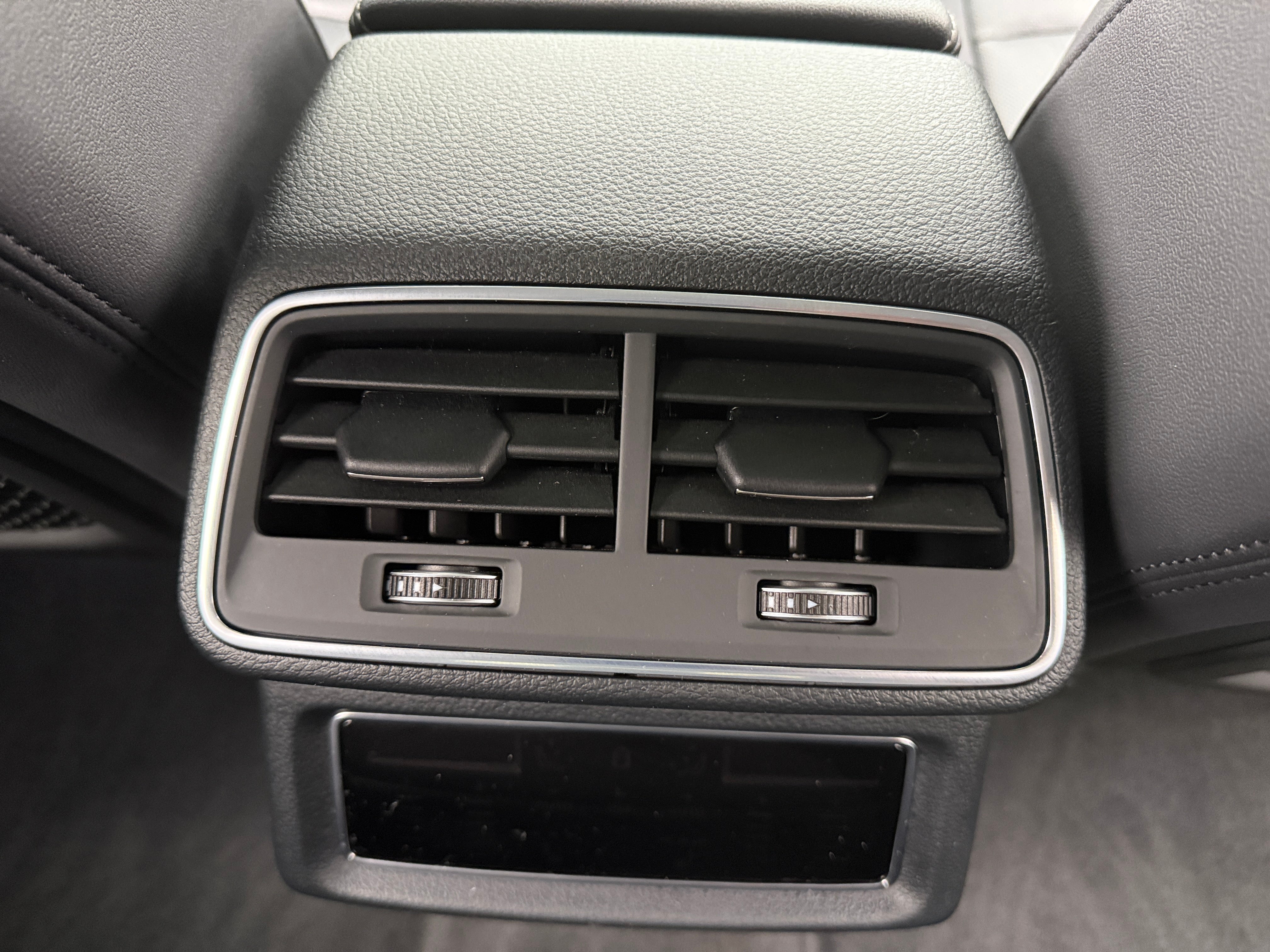 Used 2022 Audi e-tron Sportback Premium Plus with VIN WA12AAGEXNB008917 for sale in Oak Creek, WI