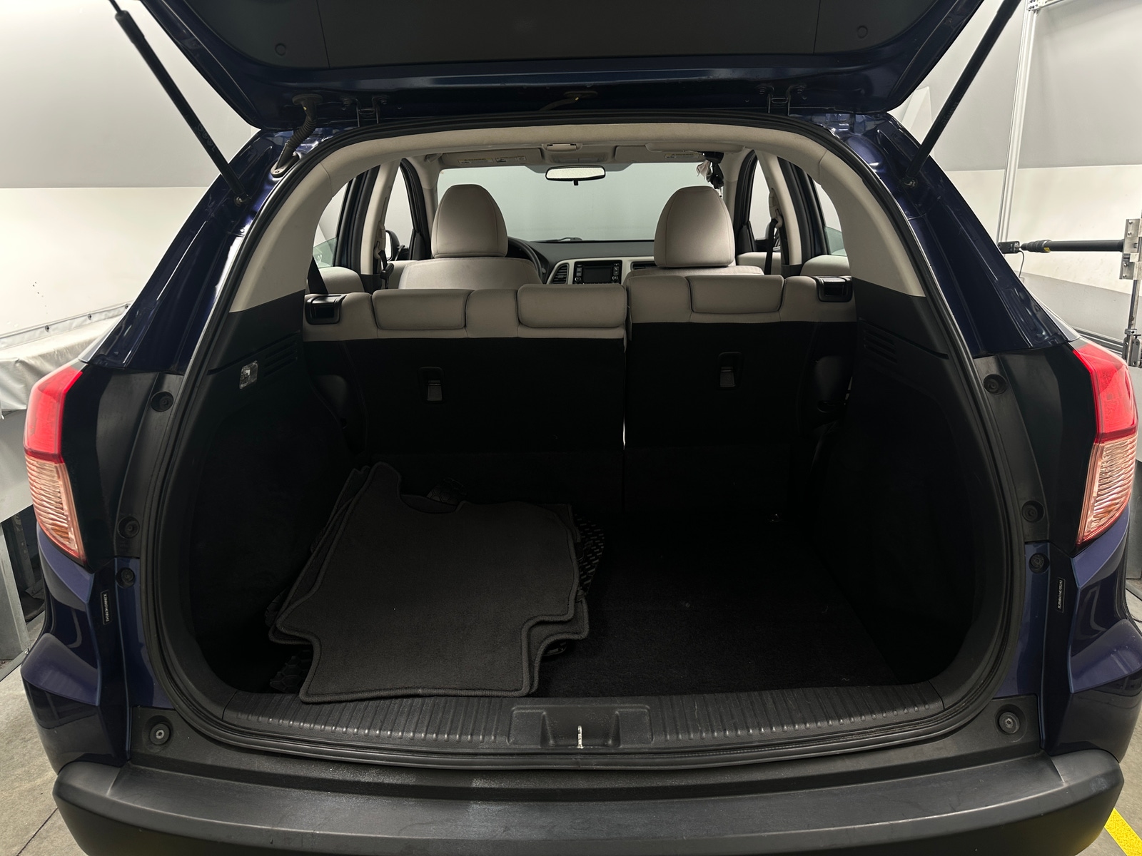 Thumbnail: 2017 Honda HR-V - 7