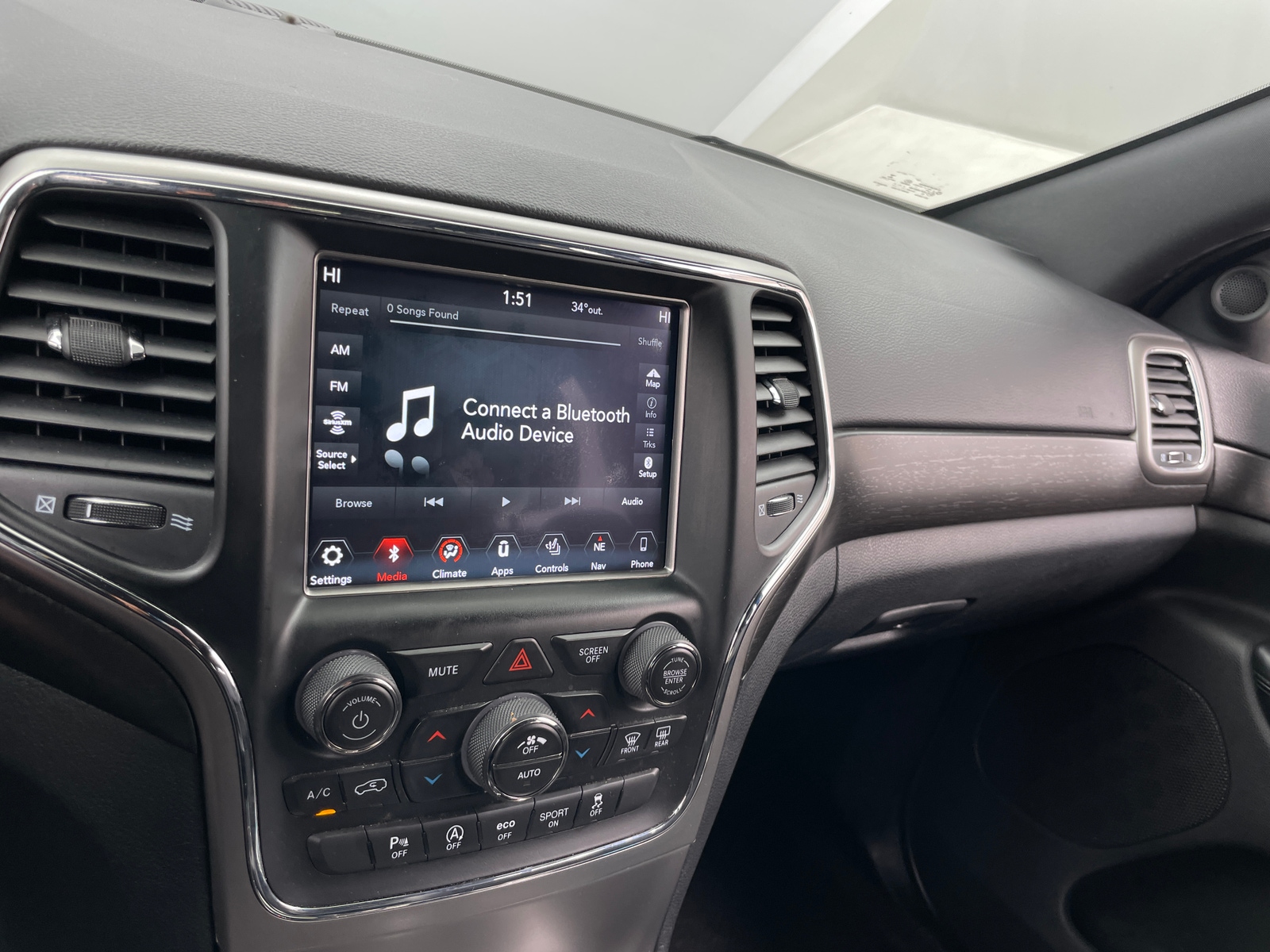 Thumbnail: 2018 Jeep Grand Cherokee - 3