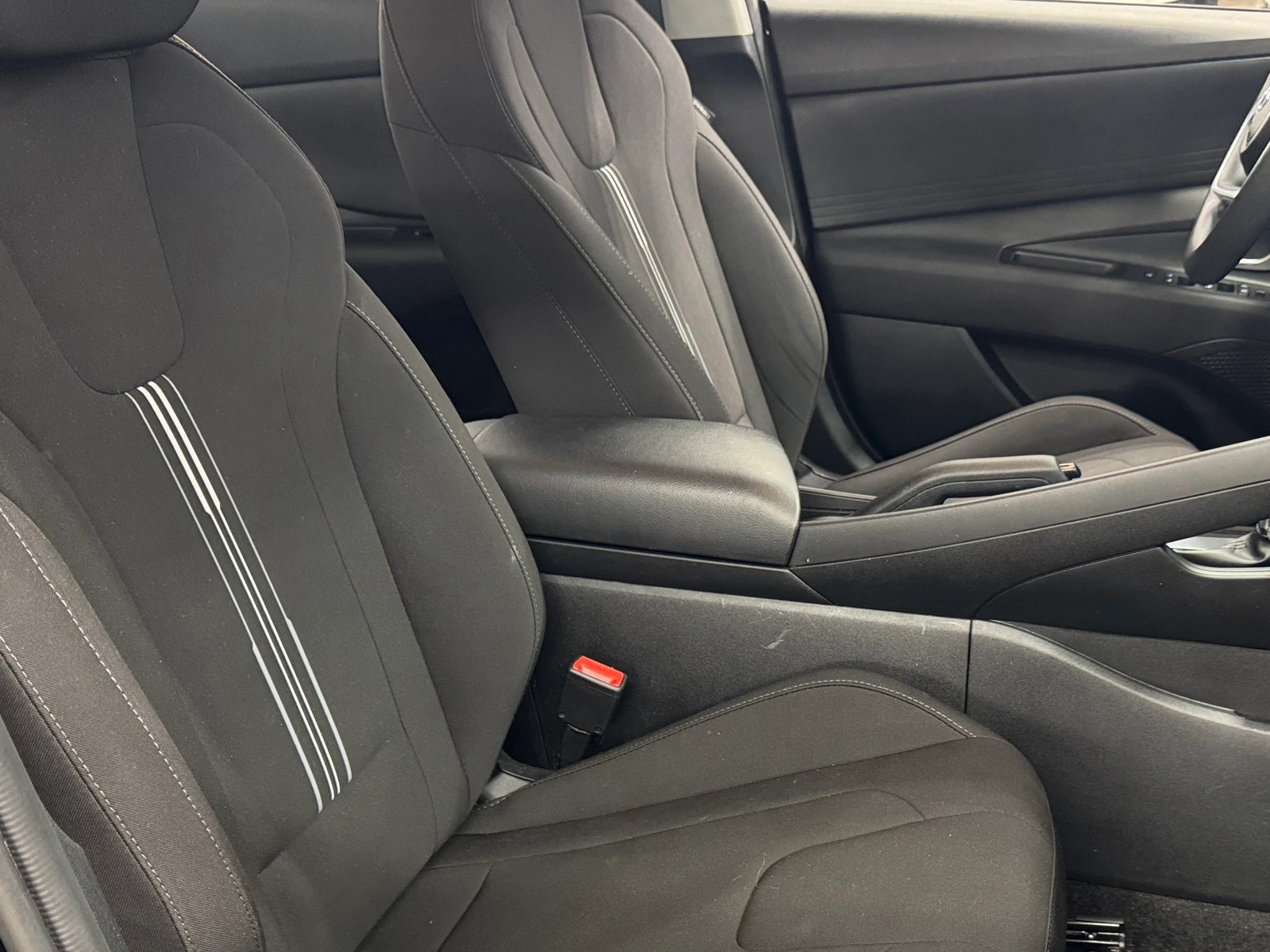 Thumbnail: 2023 Hyundai Elantra - 2