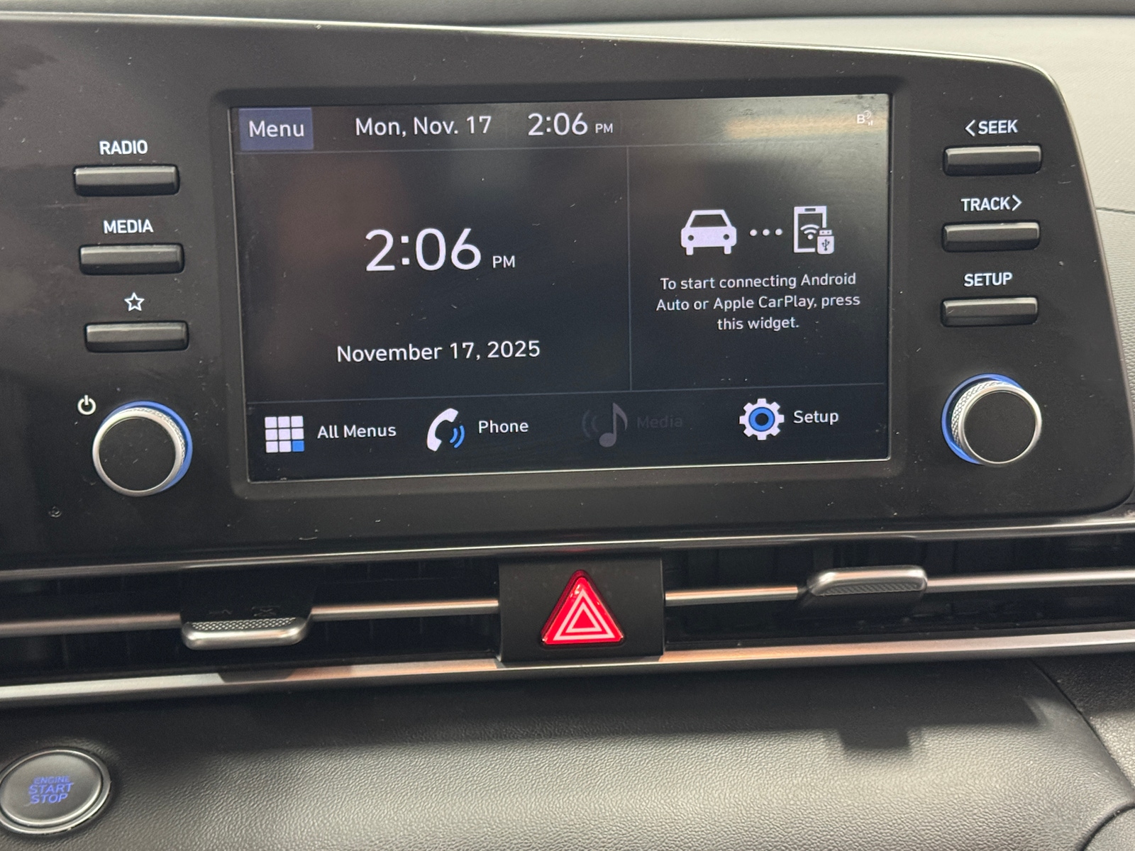 Thumbnail: 2023 Hyundai Elantra - 4