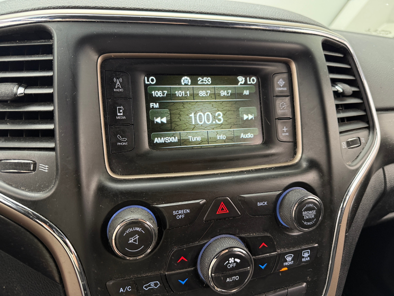 Thumbnail: 2016 Jeep Grand Cherokee - 4