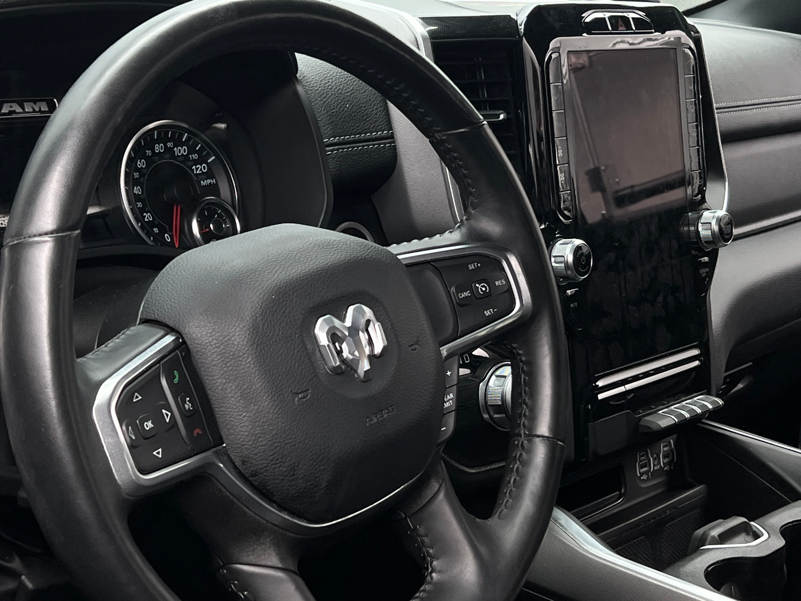 Thumbnail: 2022 RAM 1500 - 4