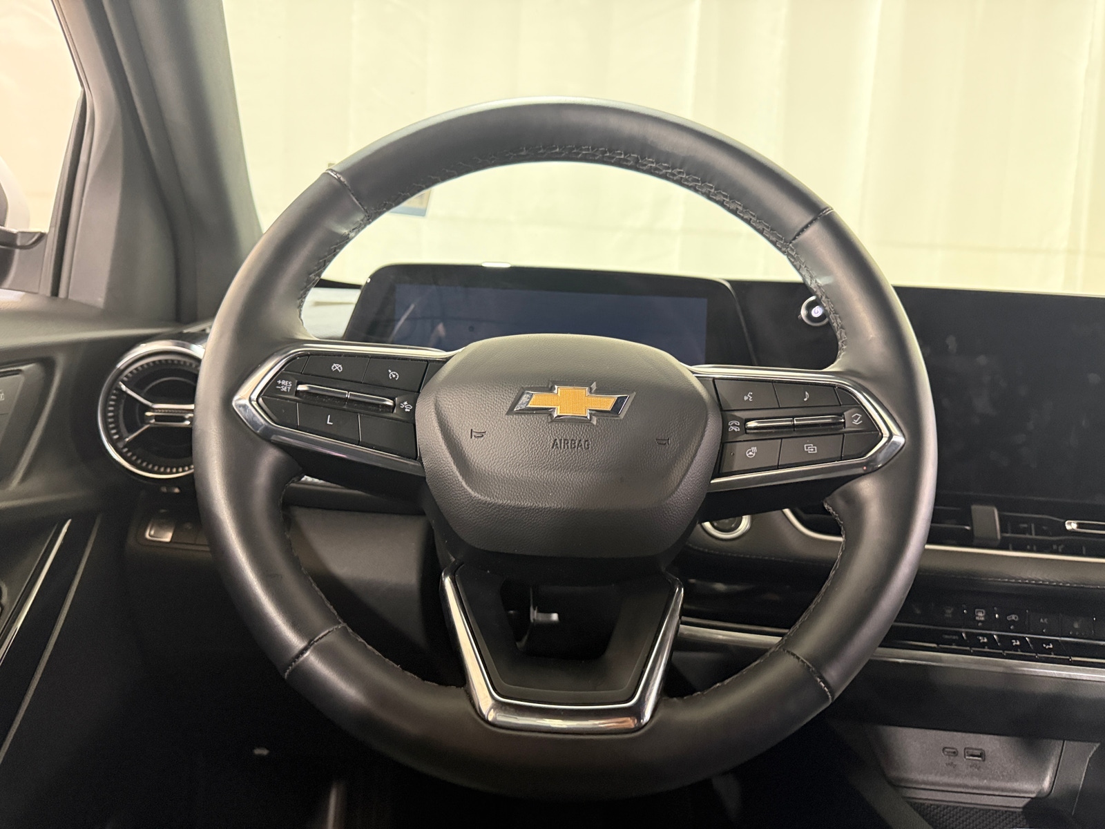 Thumbnail: 2025 Chevrolet Equinox - 5