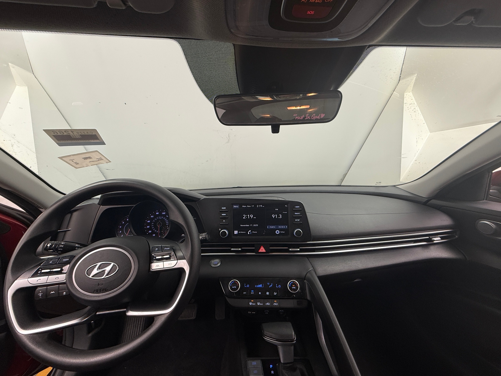 Thumbnail: 2023 Hyundai Elantra - 3