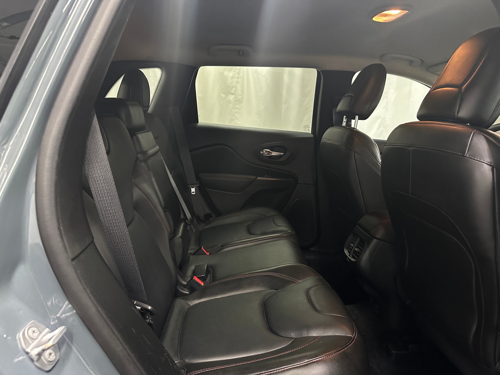 Thumbnail: 2015 Jeep Cherokee - 6