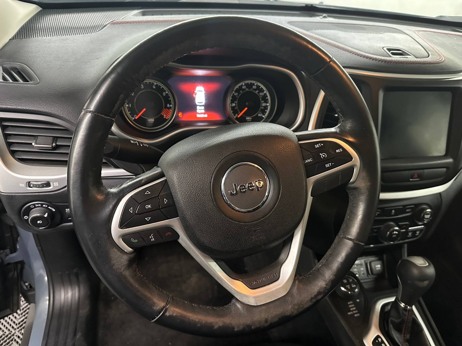 Thumbnail: 2015 Jeep Cherokee - 5