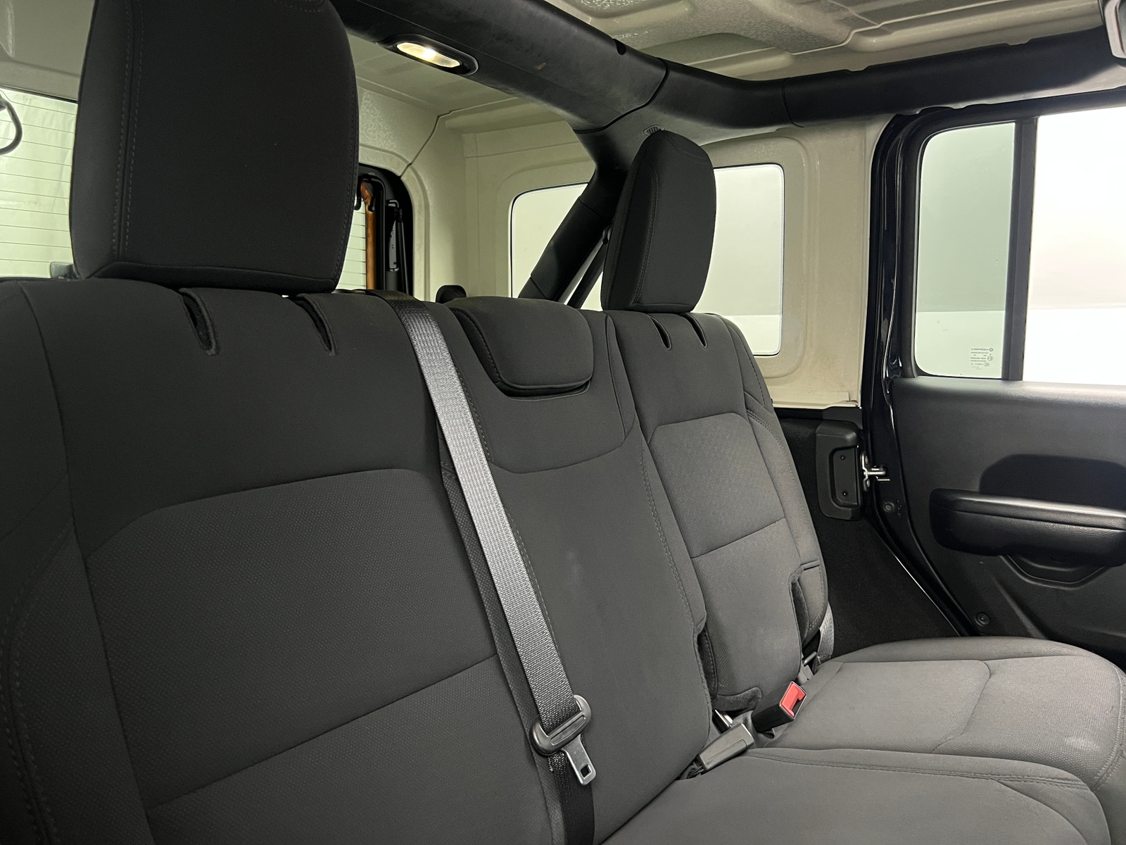 Thumbnail: 2021 Jeep Wrangler - 6