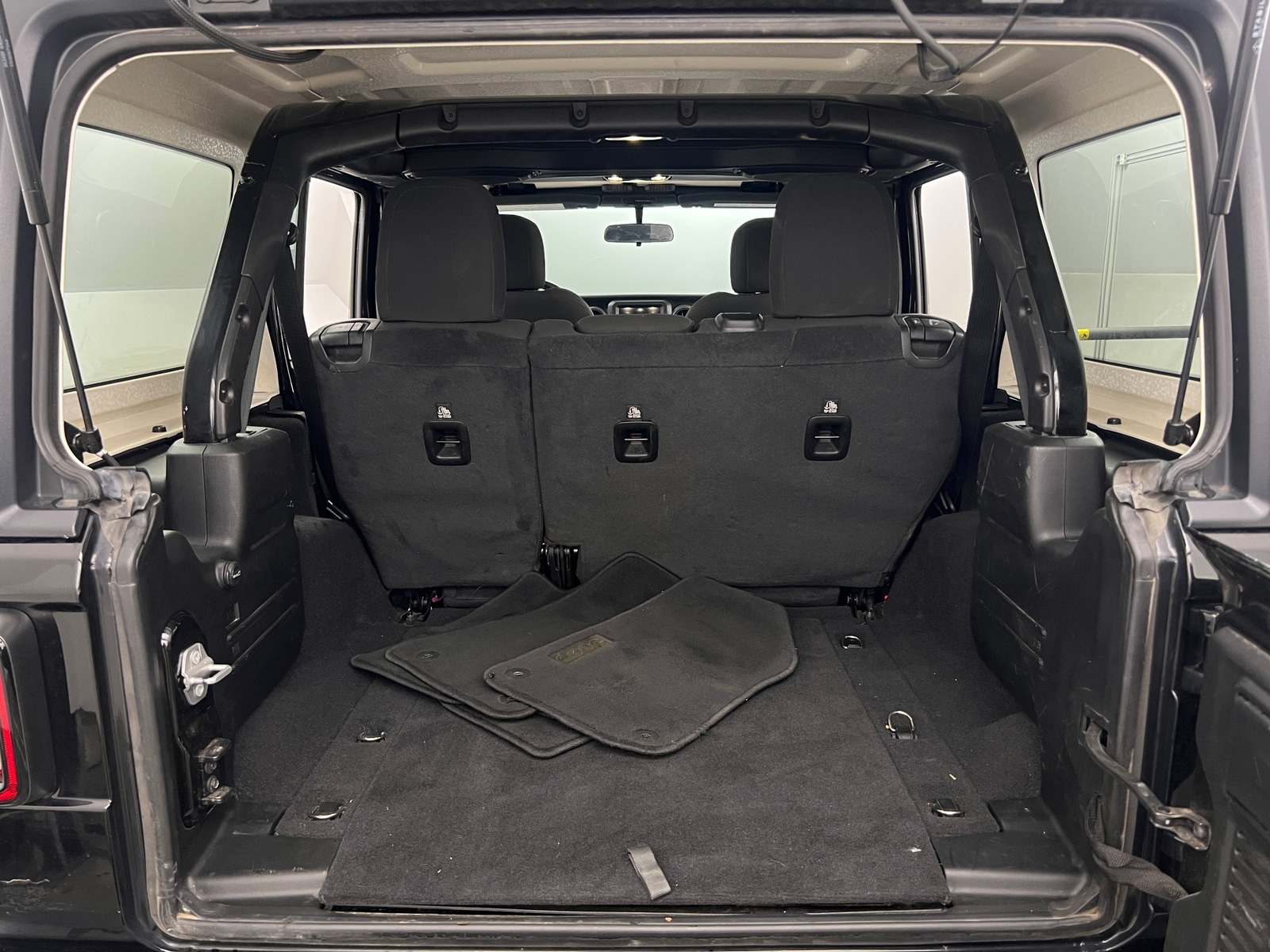 Thumbnail: 2021 Jeep Wrangler - 7