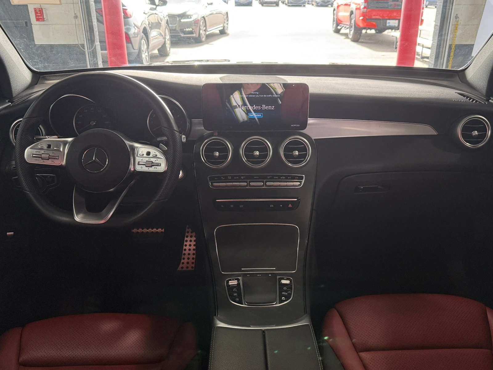 Thumbnail: 2022 Mercedes-Benz GLC - 2