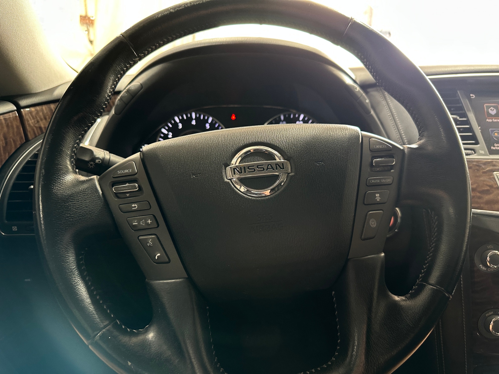 Thumbnail: 2020 Nissan Armada - 4