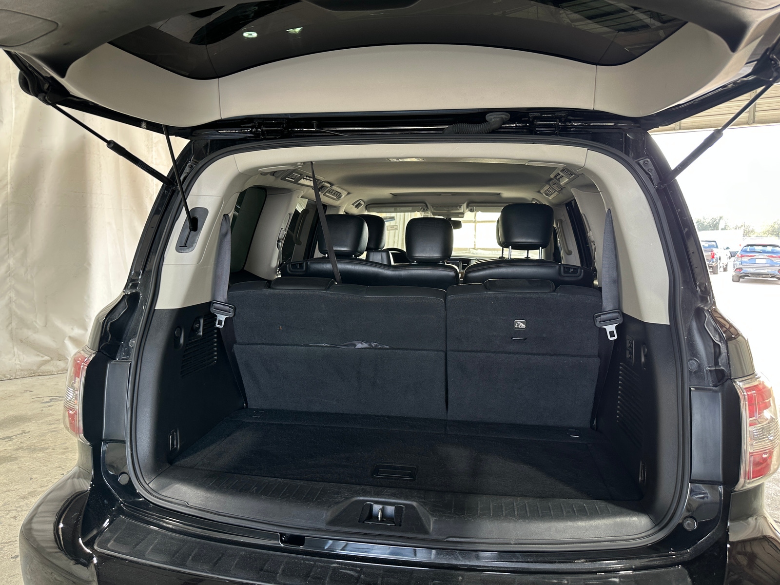 Thumbnail: 2020 Nissan Armada - 6