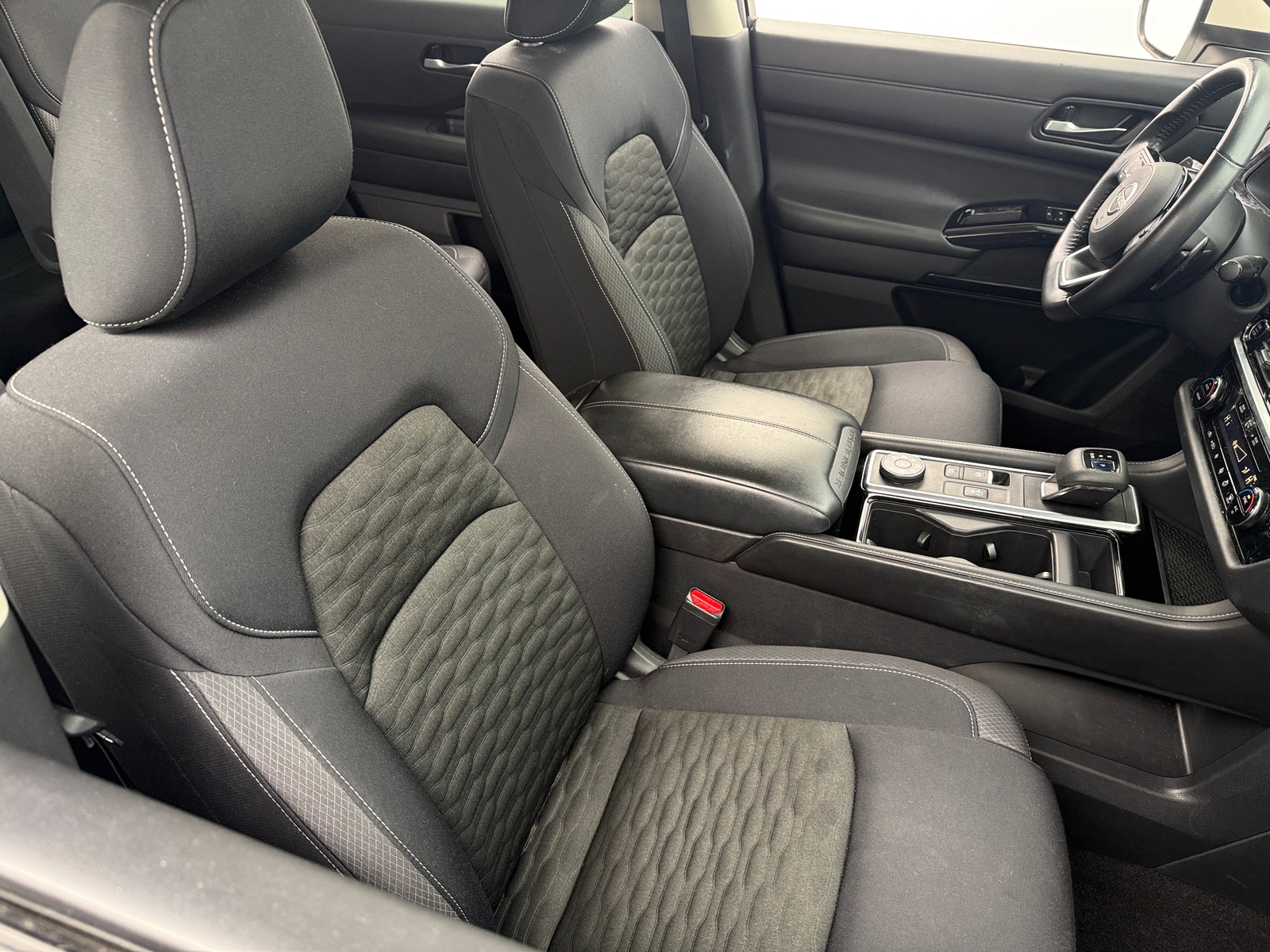 Thumbnail: 2022 Nissan Pathfinder - 2