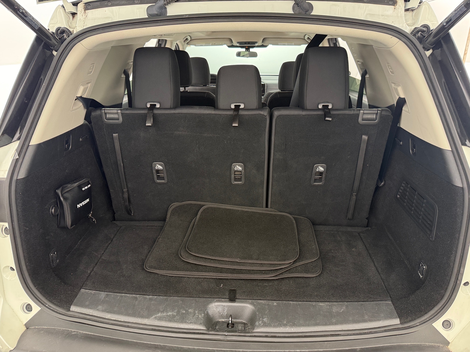 Thumbnail: 2022 Nissan Pathfinder - 7