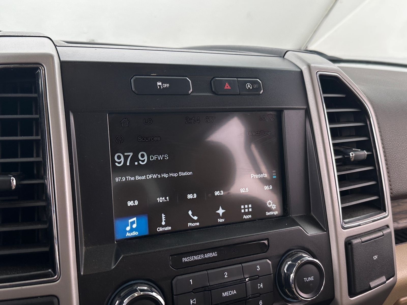 Thumbnail: 2018 Ford Econoline - 3