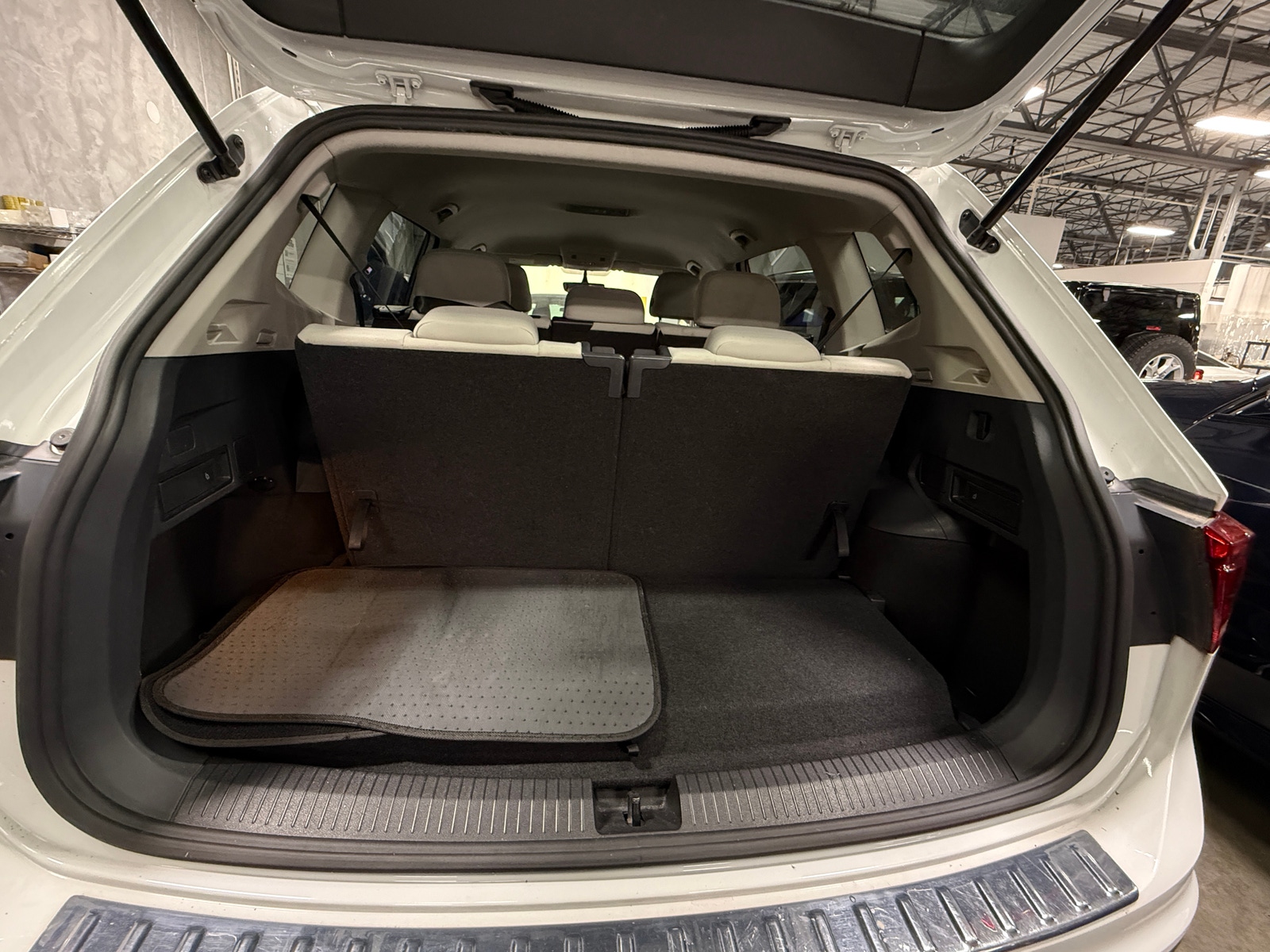 Thumbnail: 2021 Volkswagen Tiguan - 7