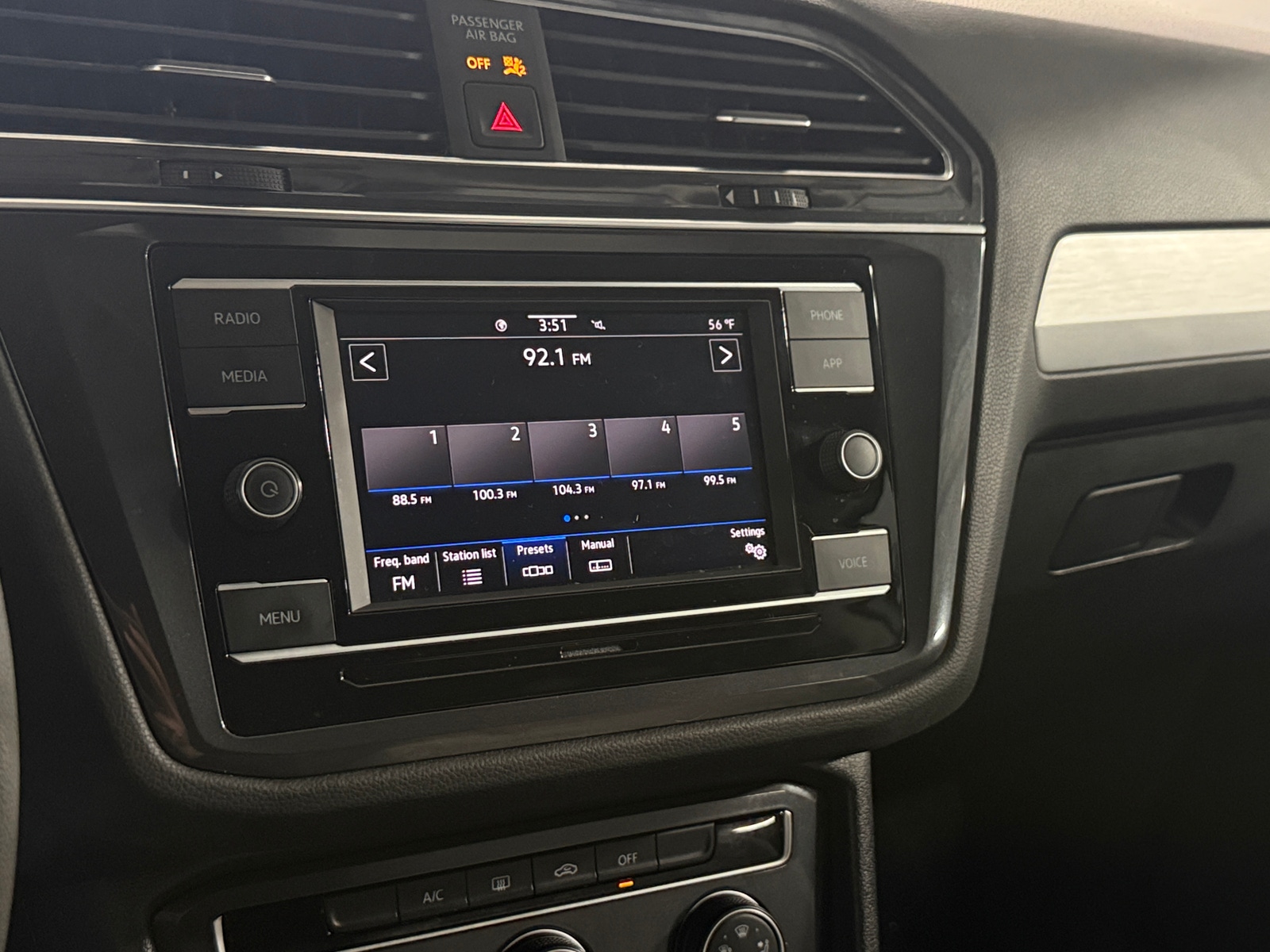 Thumbnail: 2021 Volkswagen Tiguan - 4