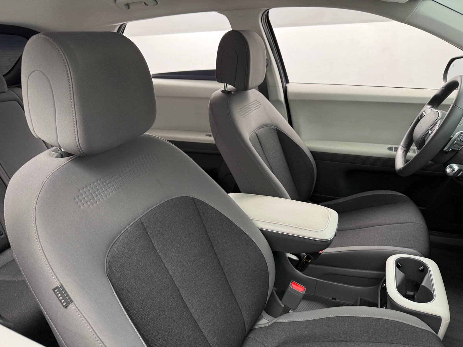 Thumbnail: 2022 Hyundai Ioniq 5 - 2