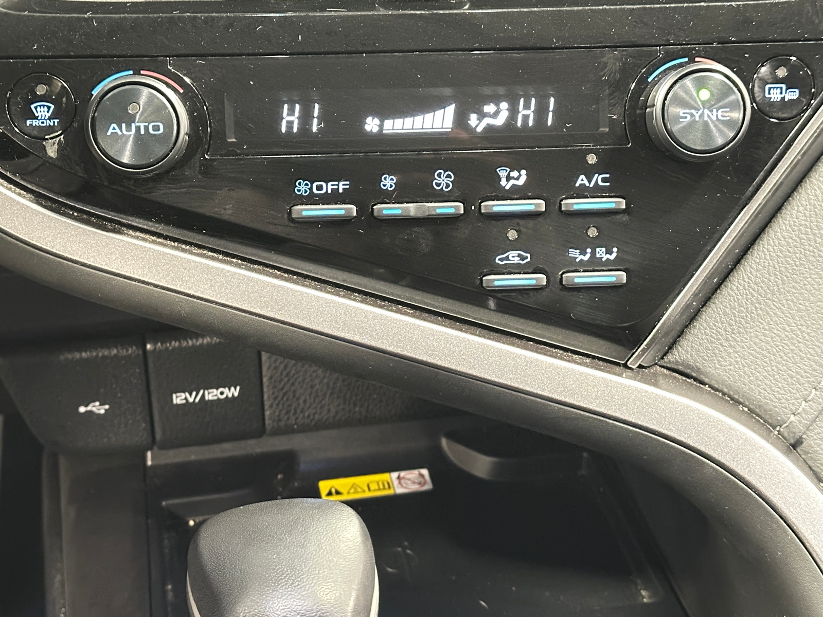 Thumbnail: 2022 Toyota Camry - 3