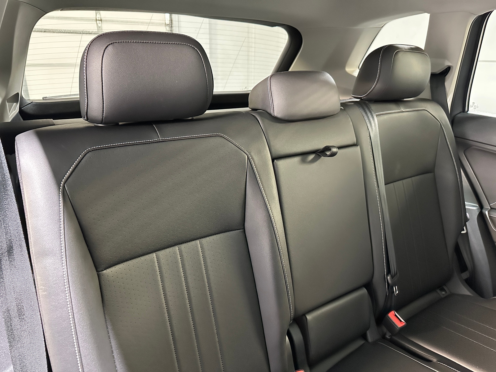 Thumbnail: 2022 Volkswagen Tiguan - 5