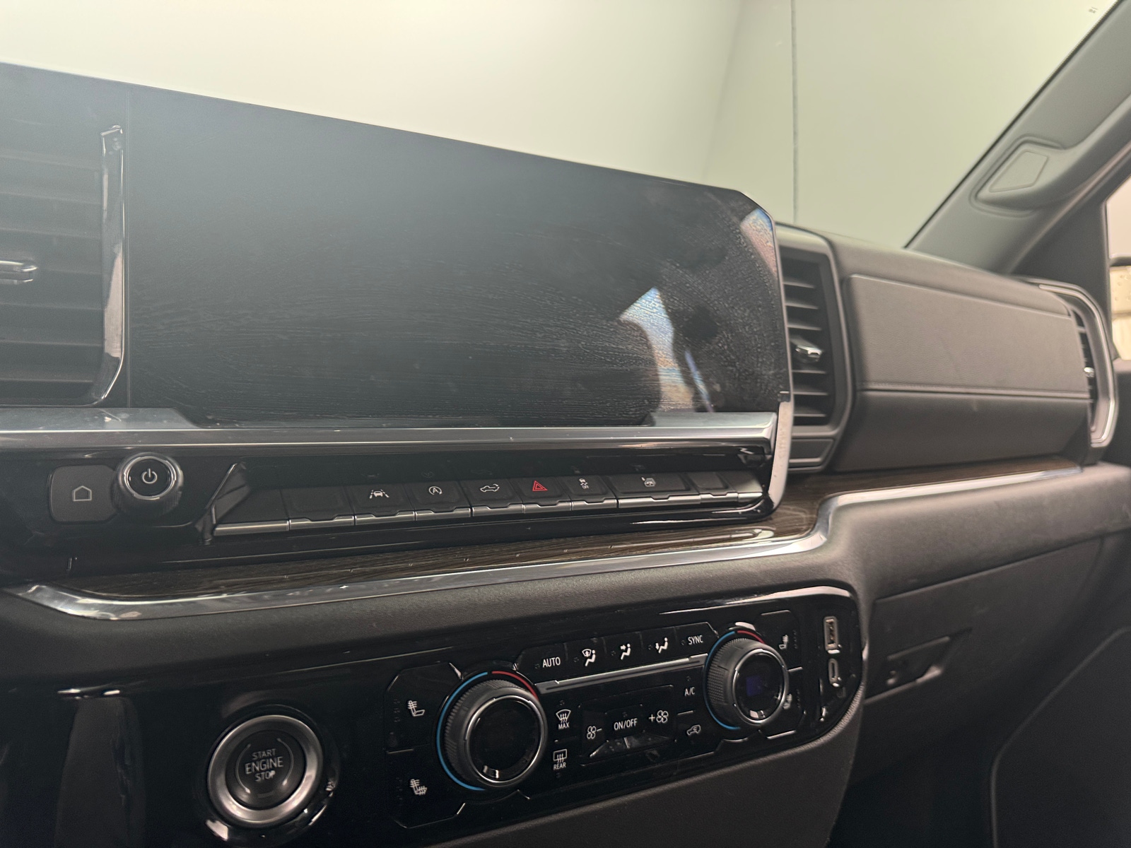 Thumbnail: 2024 Chevrolet Silverado 1500 - 4