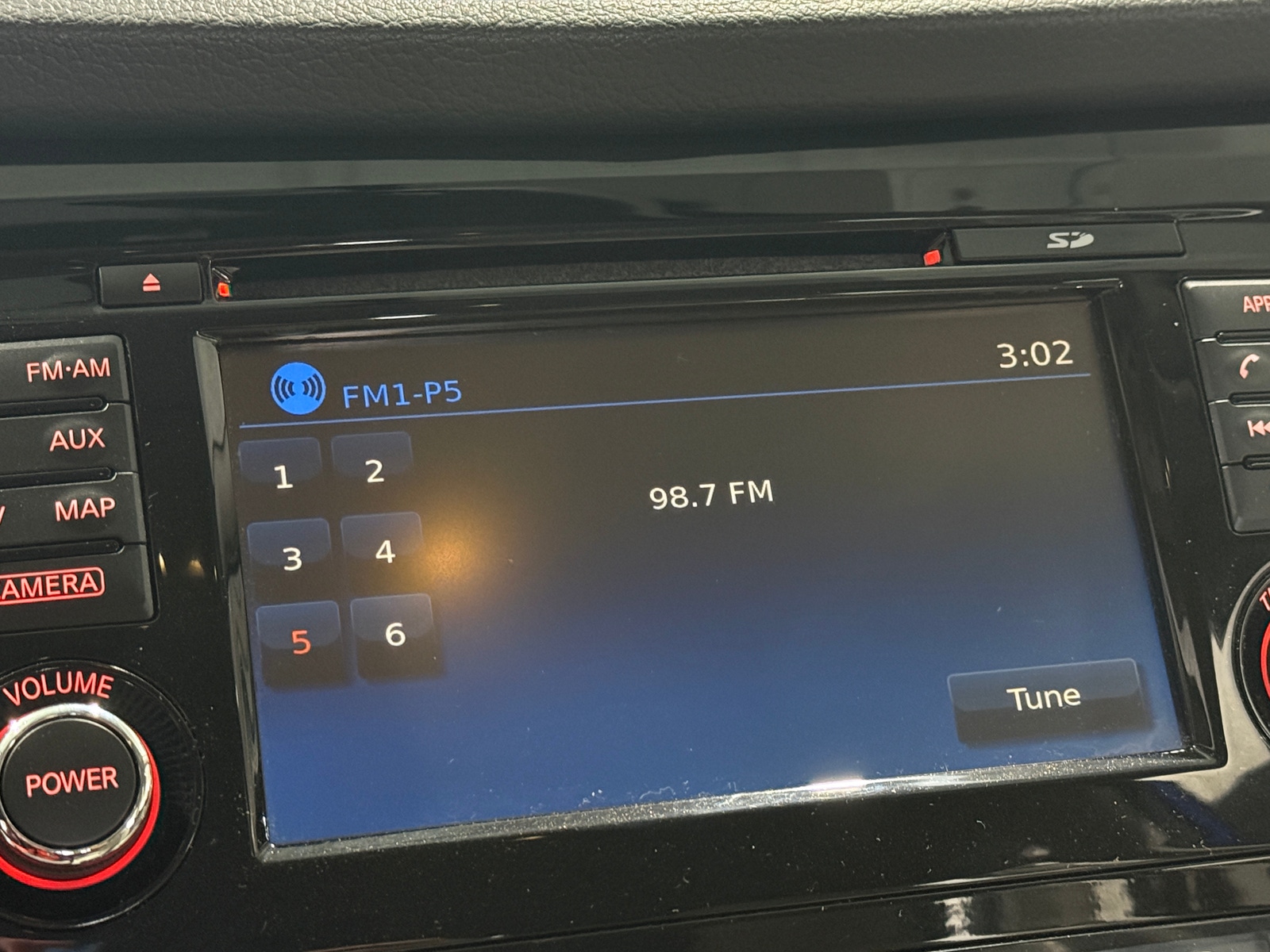 Thumbnail: 2018 Nissan Rogue Sport - 4