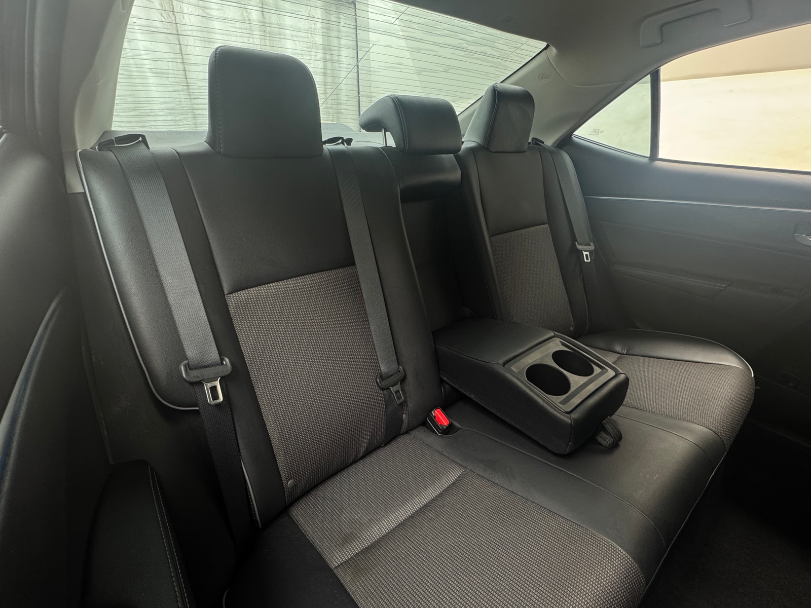 Thumbnail: 2015 Toyota Corolla - 6