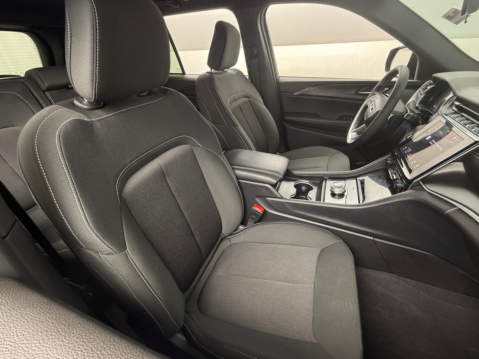 Thumbnail: 2025 Jeep Grand Cherokee - 2