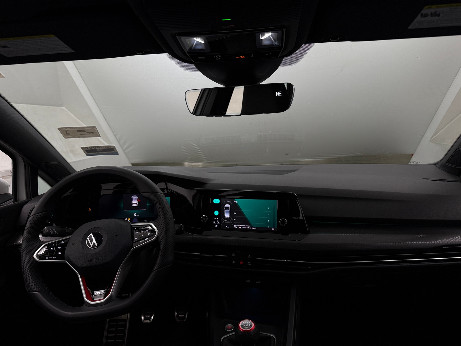 Thumbnail: 2022 Volkswagen Golf - 3