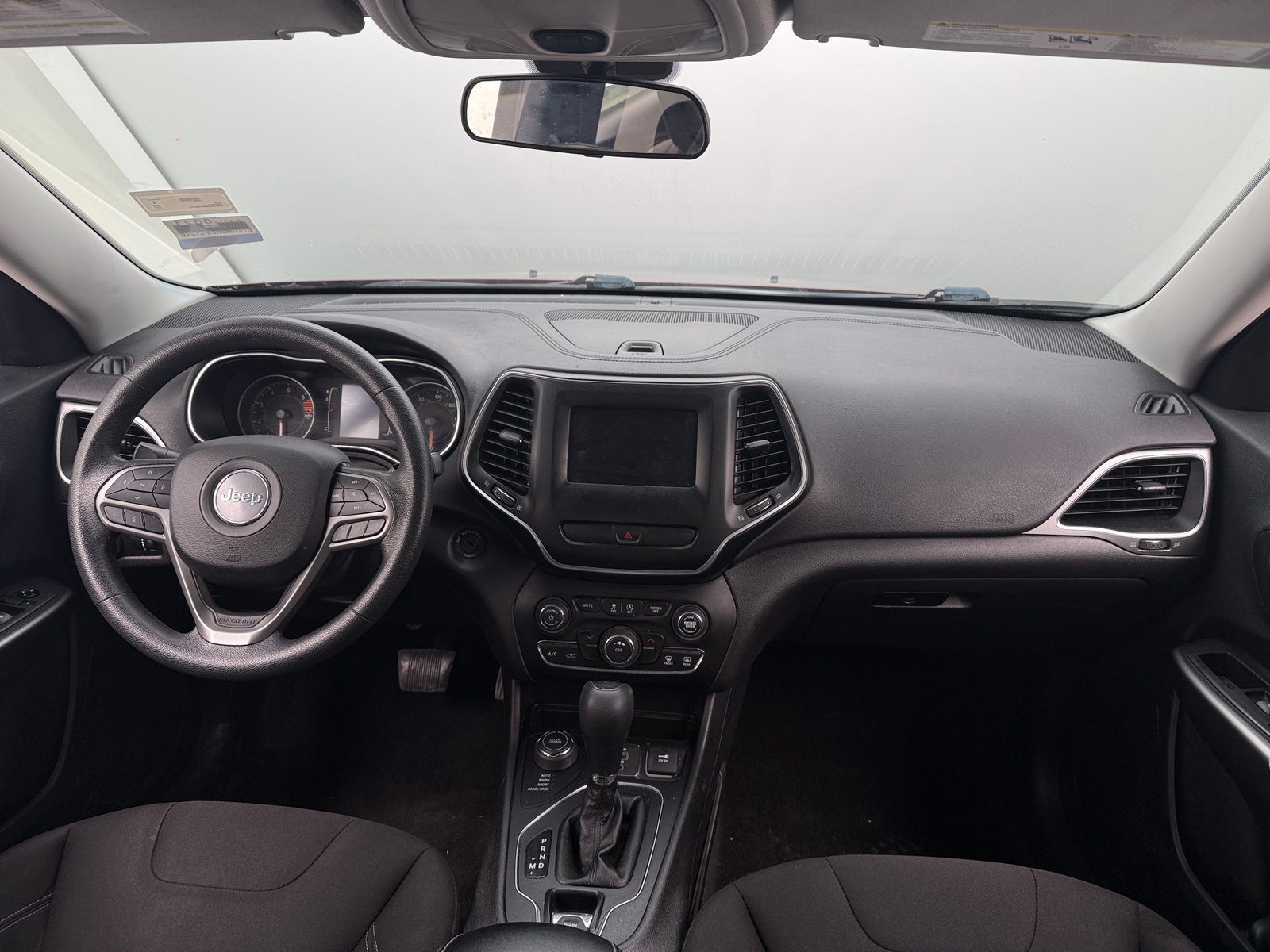 Thumbnail: 2019 Jeep Cherokee - 3