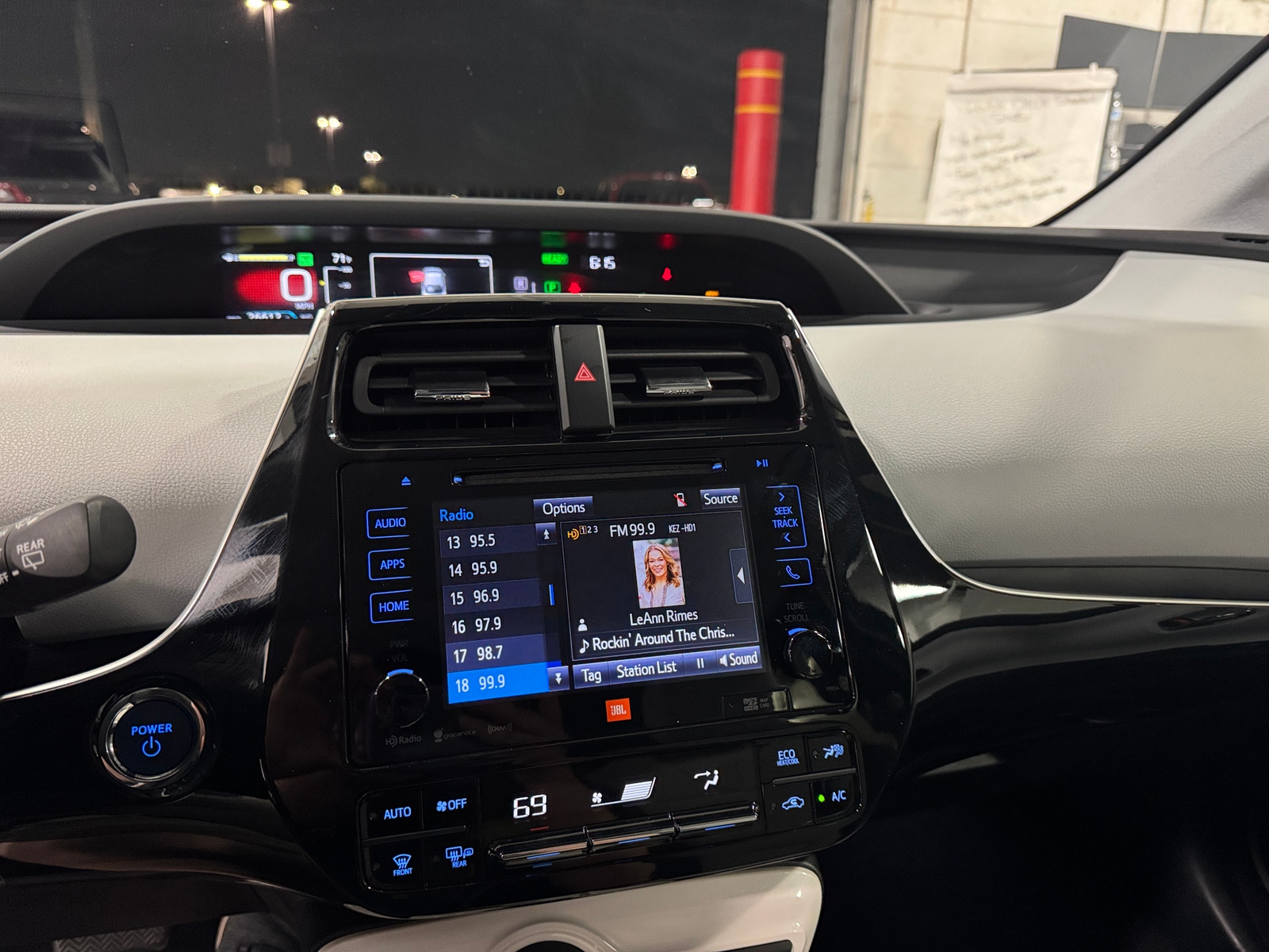 Thumbnail: 2017 Toyota Prius - 4