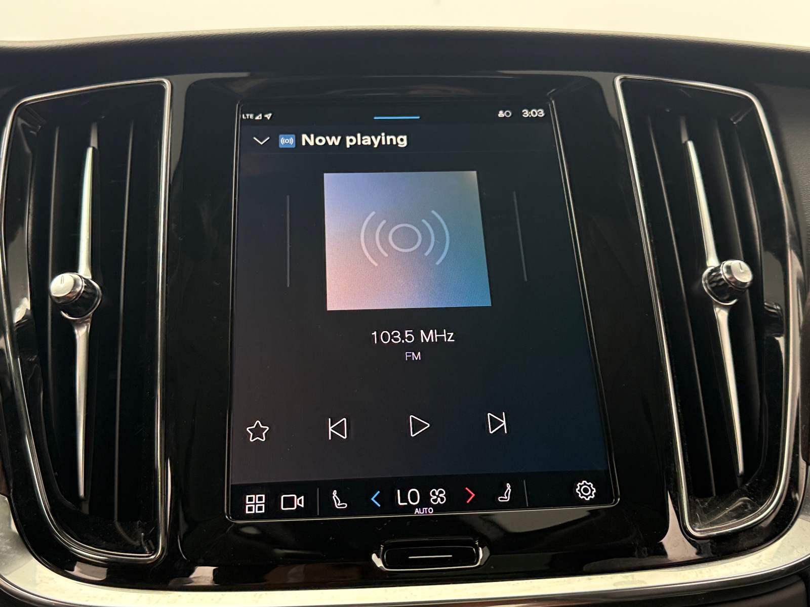 Thumbnail: 2025 Volvo V60 - 3