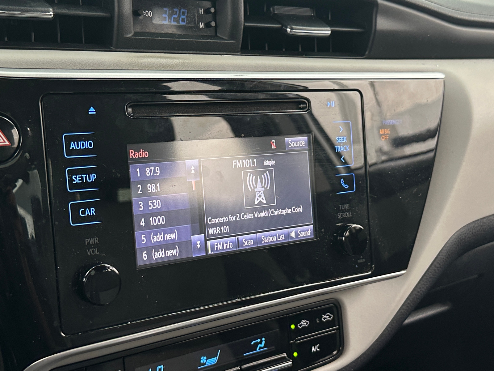 Thumbnail: 2019 Toyota Corolla - 4