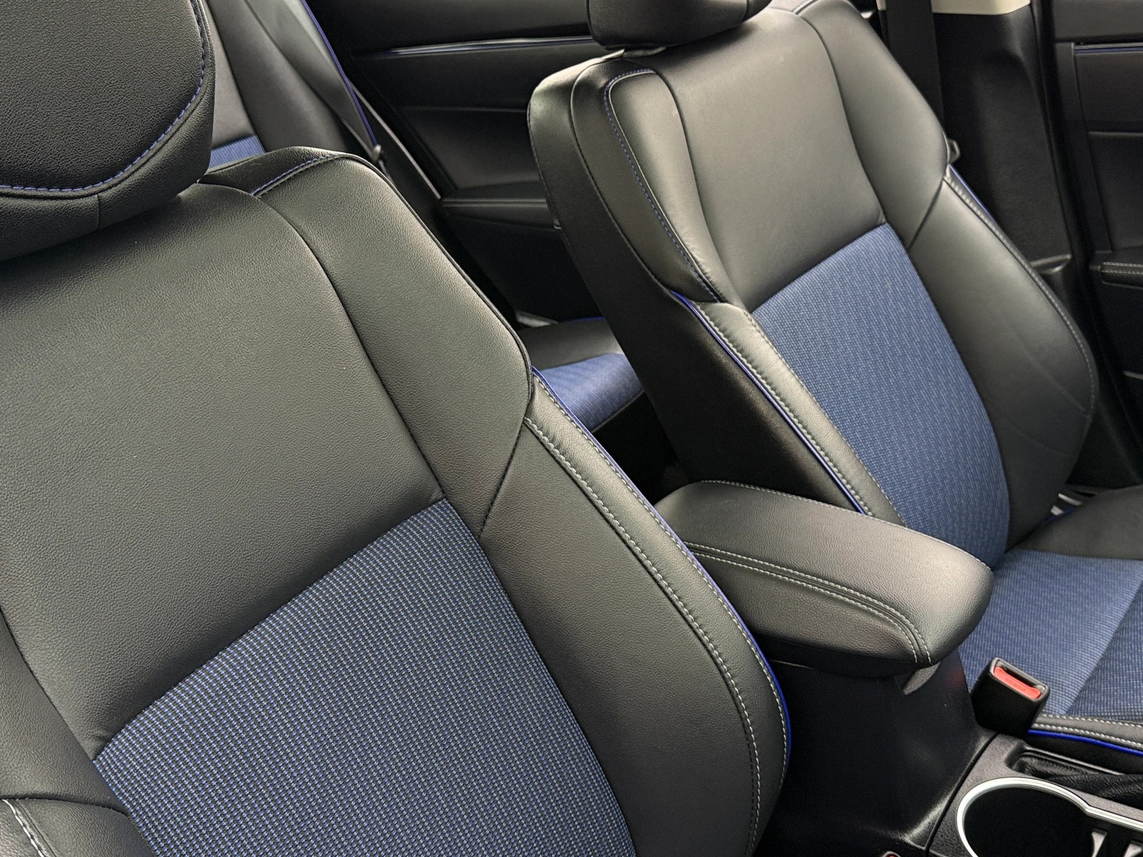 Thumbnail: 2018 Toyota Corolla - 2