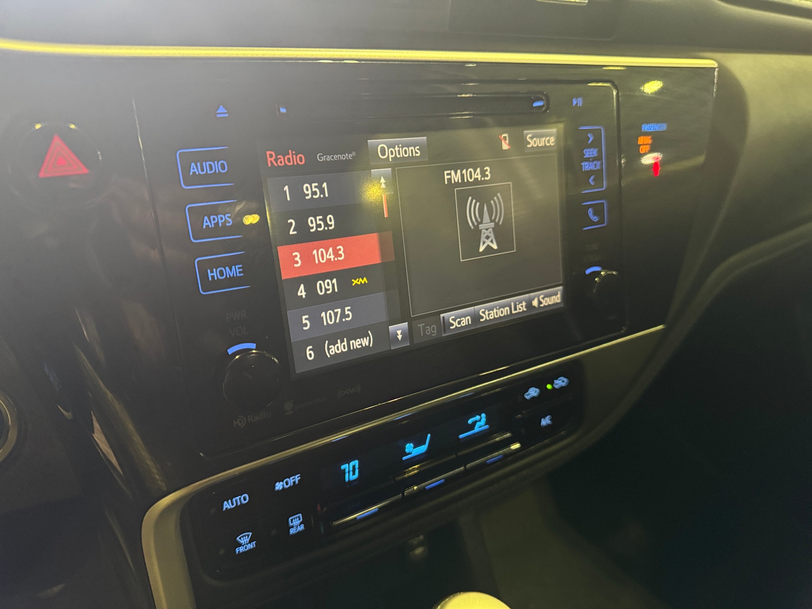 Thumbnail: 2018 Toyota Corolla - 4