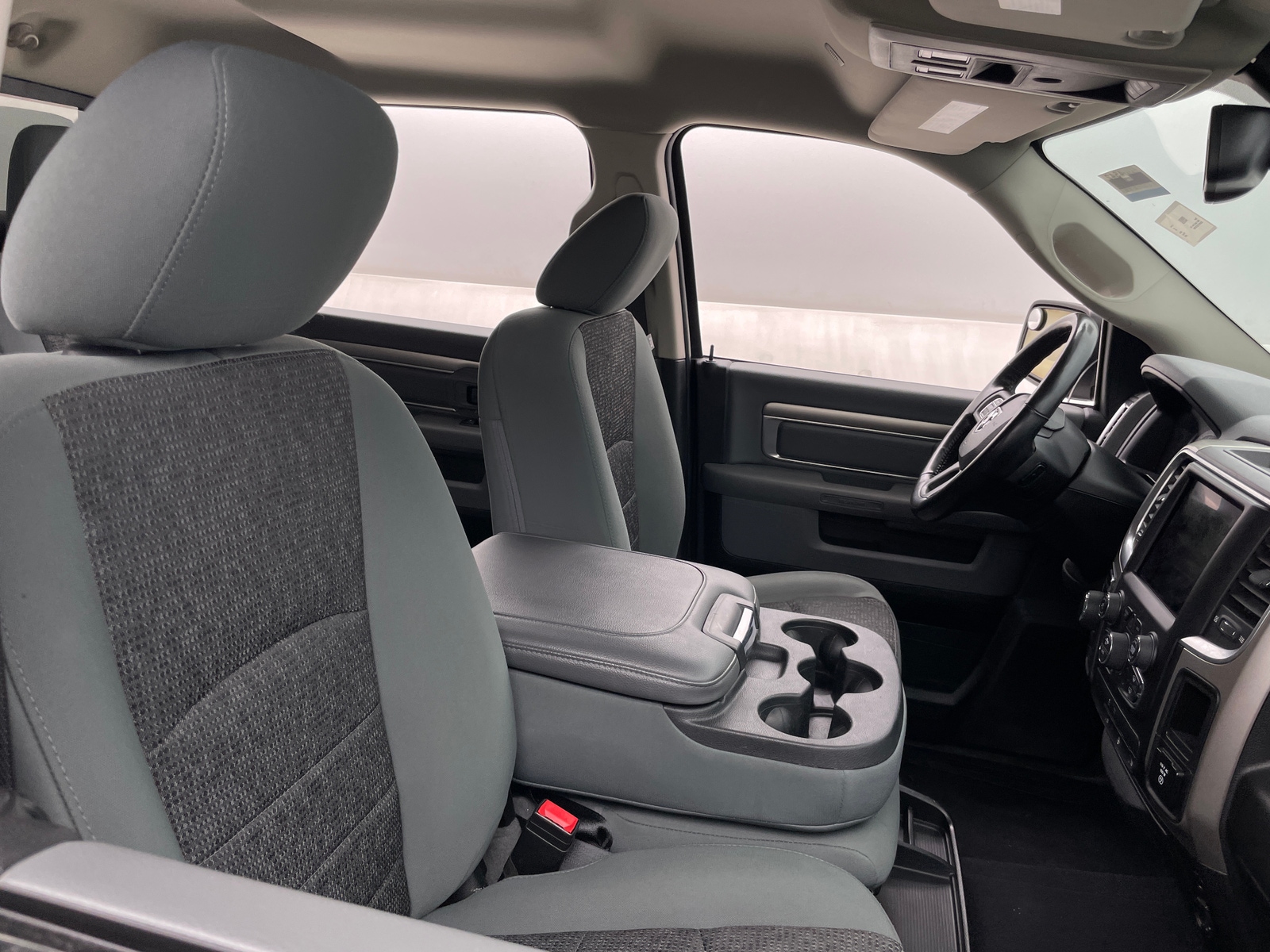 Thumbnail: 2020 RAM 1500 Classic - 2