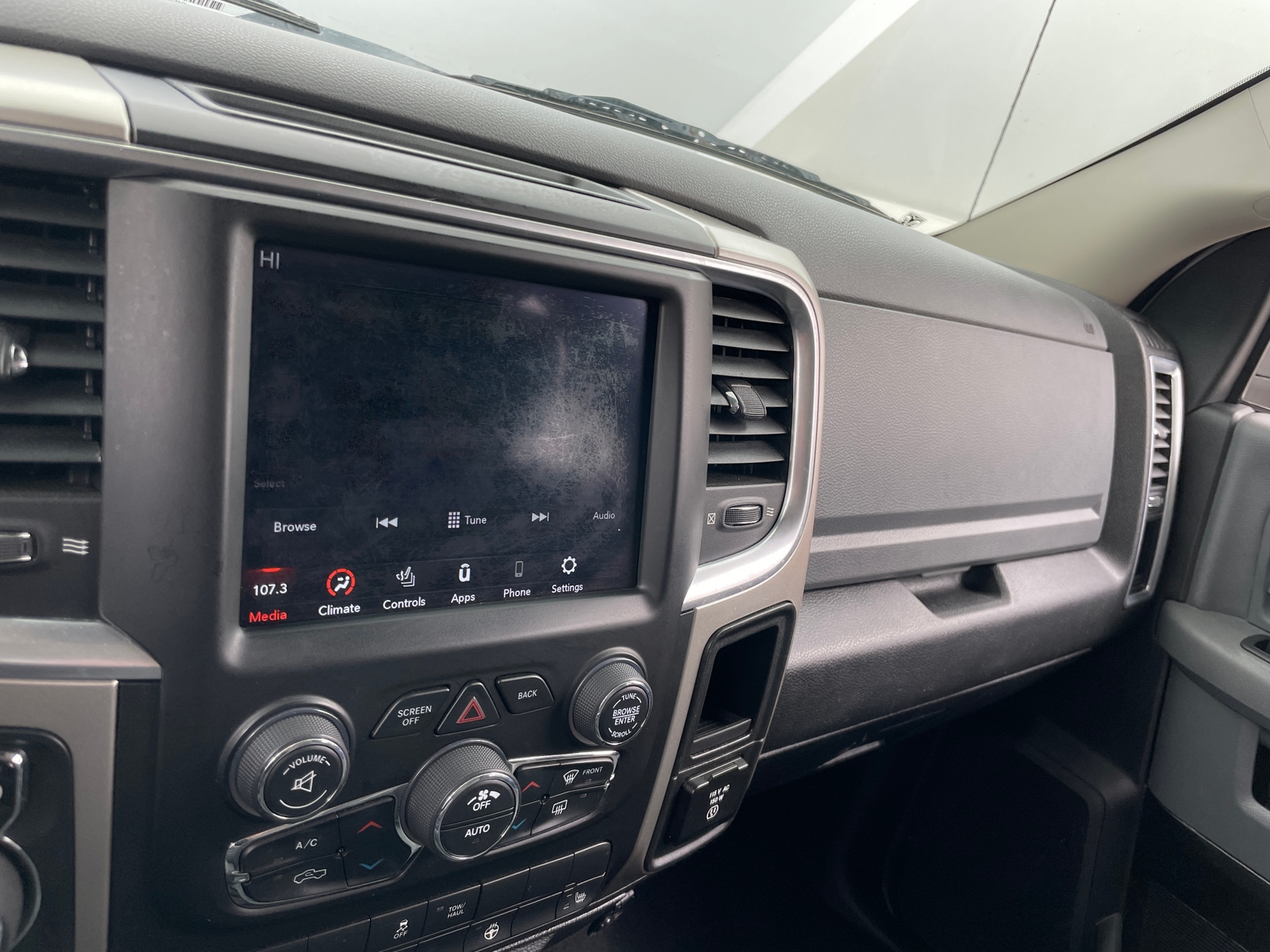 Thumbnail: 2020 RAM 1500 Classic - 4