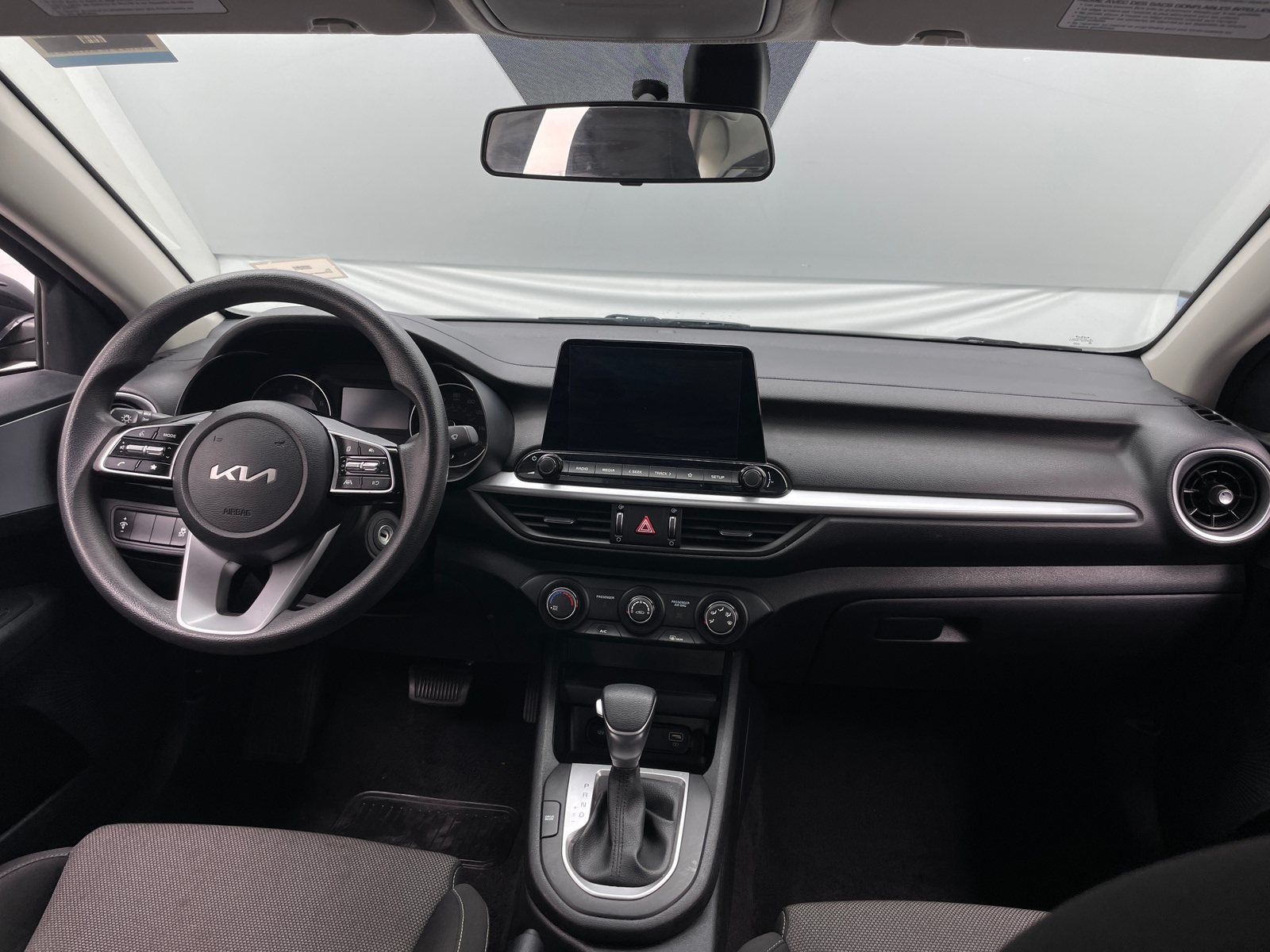 Thumbnail: 2024 Kia Forte - 3