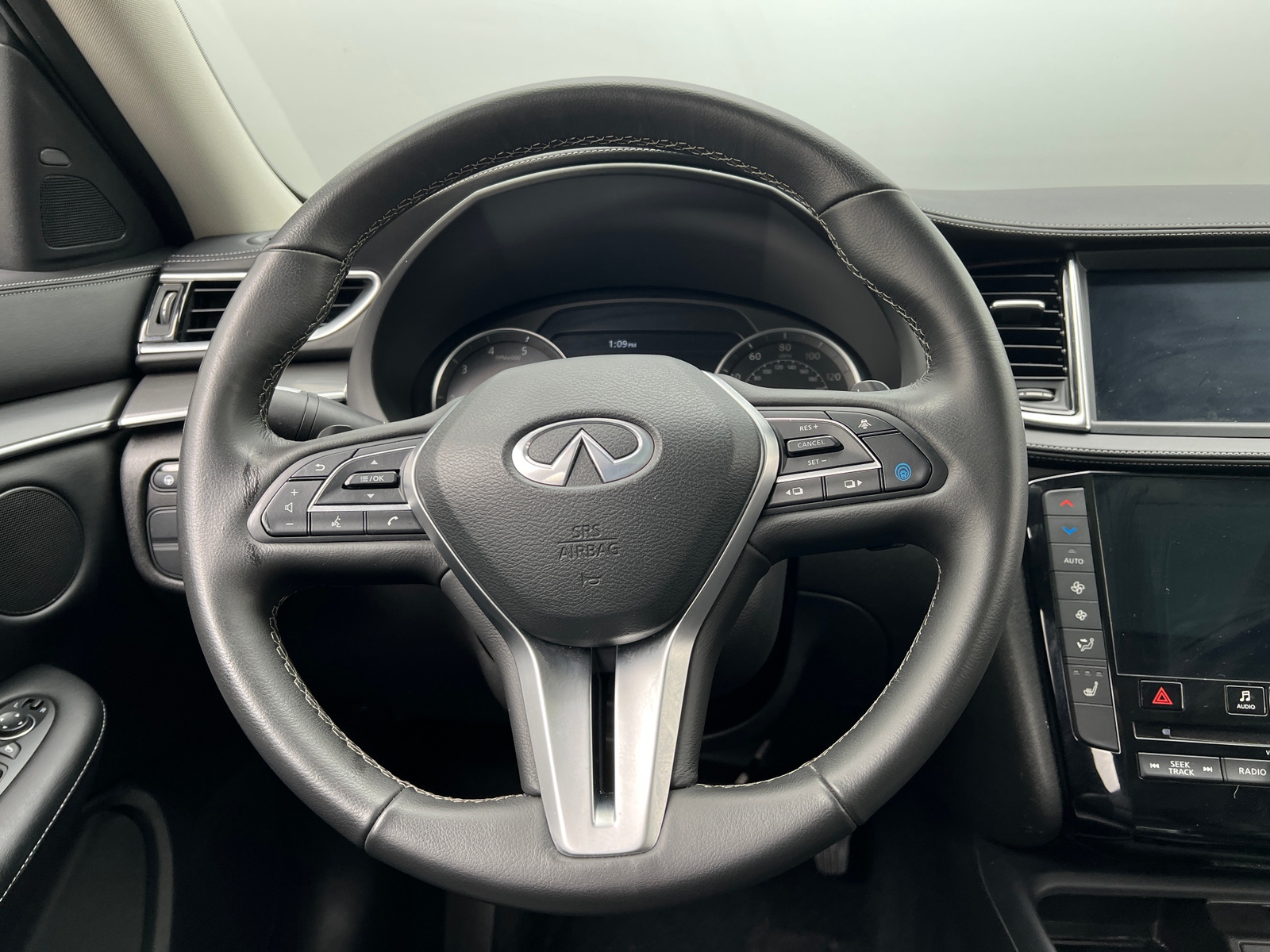 Thumbnail: 2024 INFINITI QX50 - 4