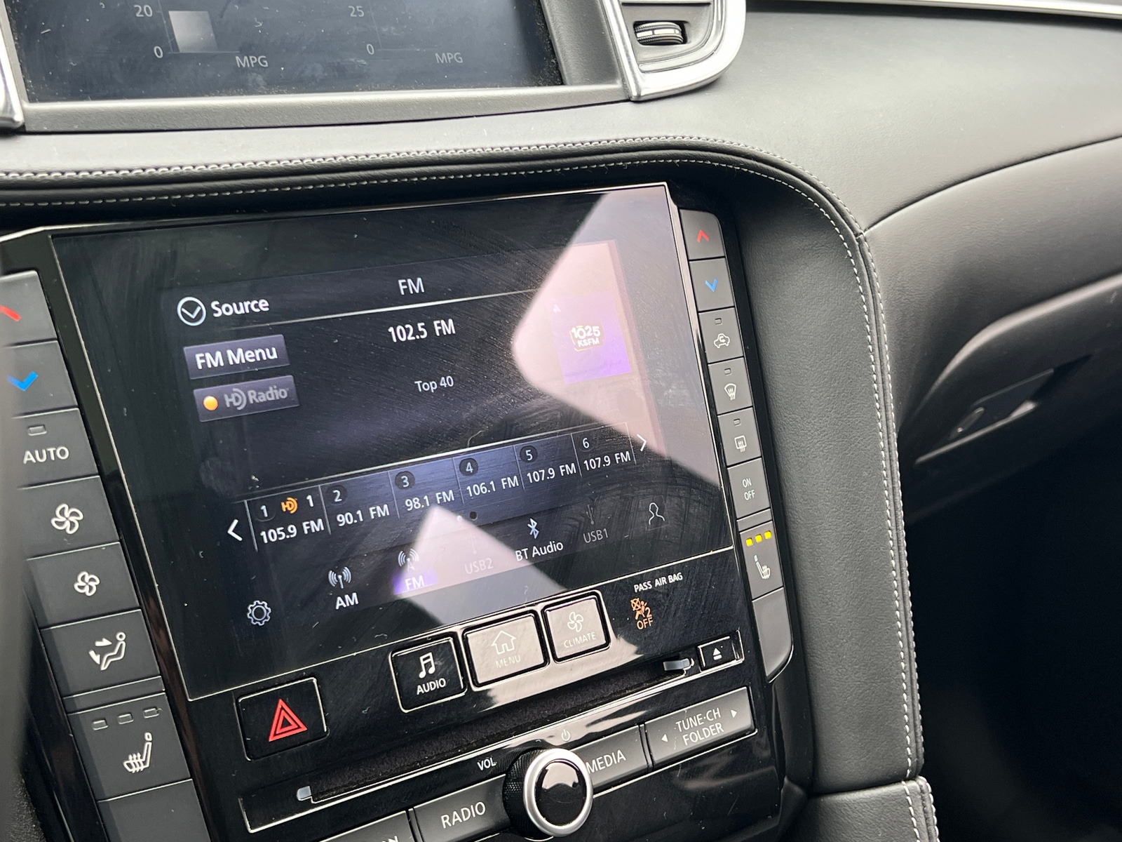 Thumbnail: 2024 INFINITI QX50 - 3