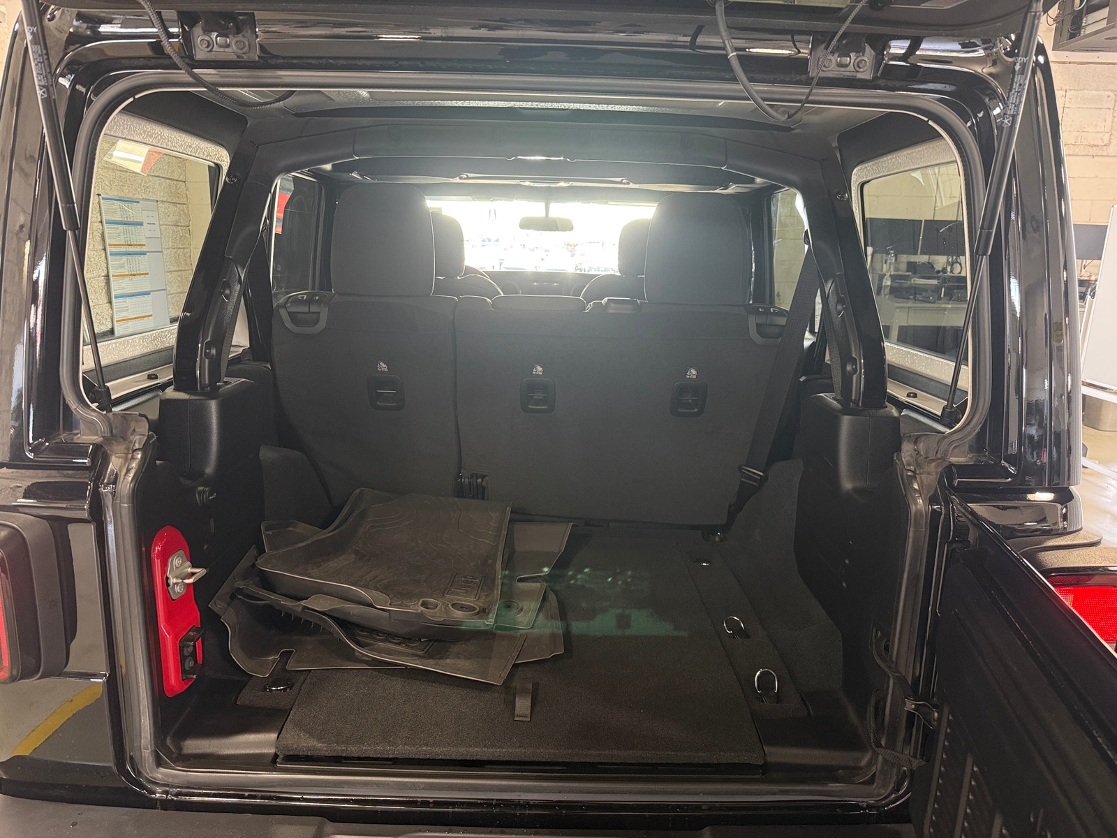 Thumbnail: 2023 Jeep Wrangler - 7