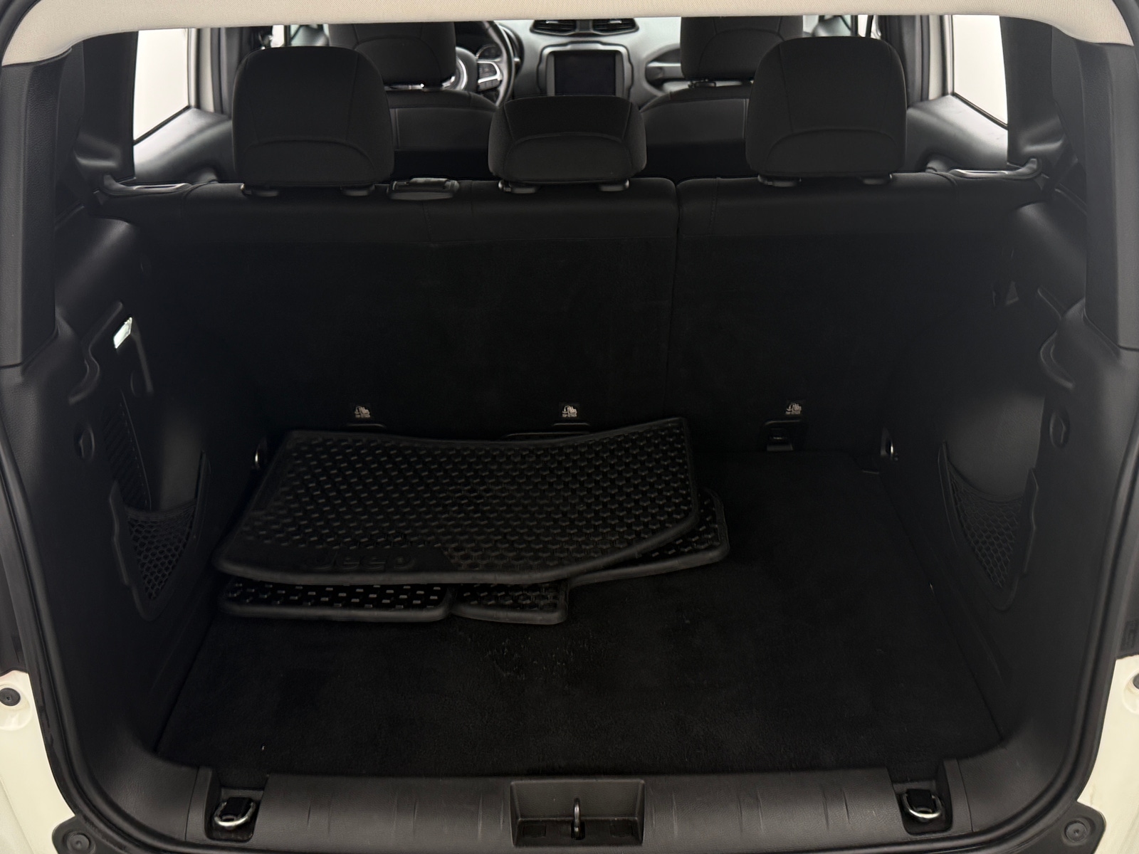 Thumbnail: 2019 Jeep Renegade - 7