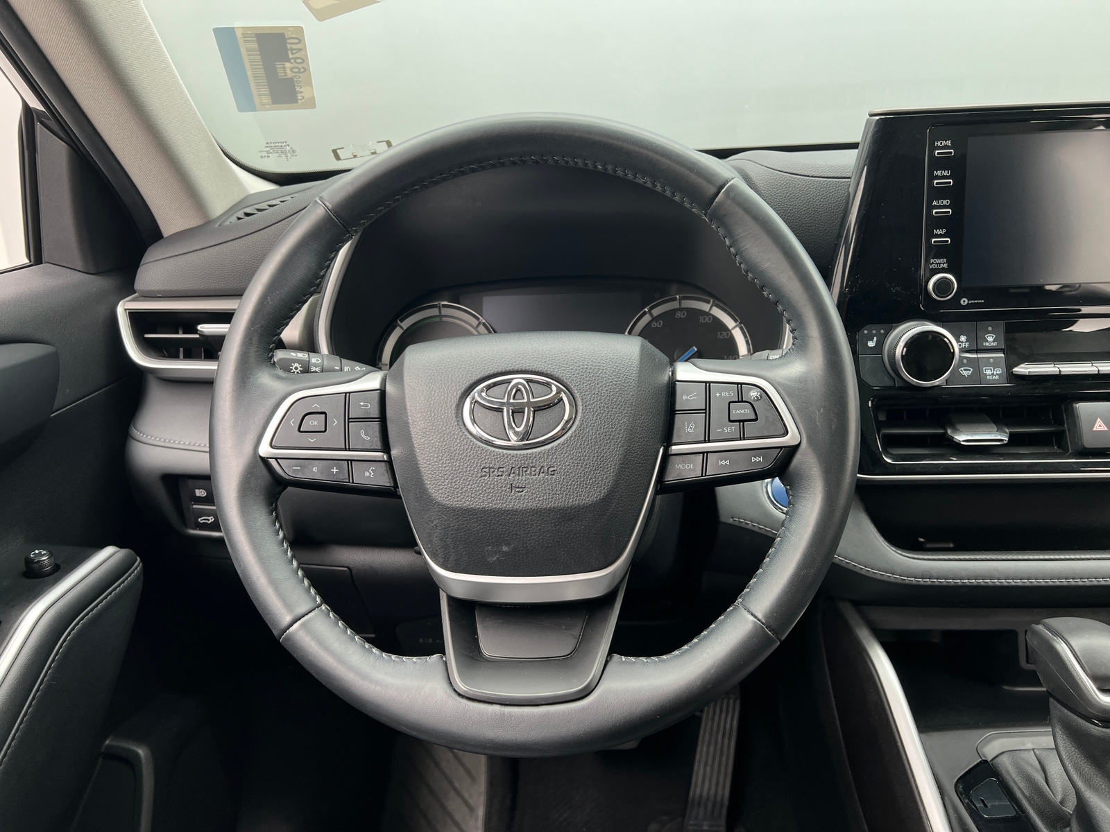 Thumbnail: 2022 Toyota Highlander - 4