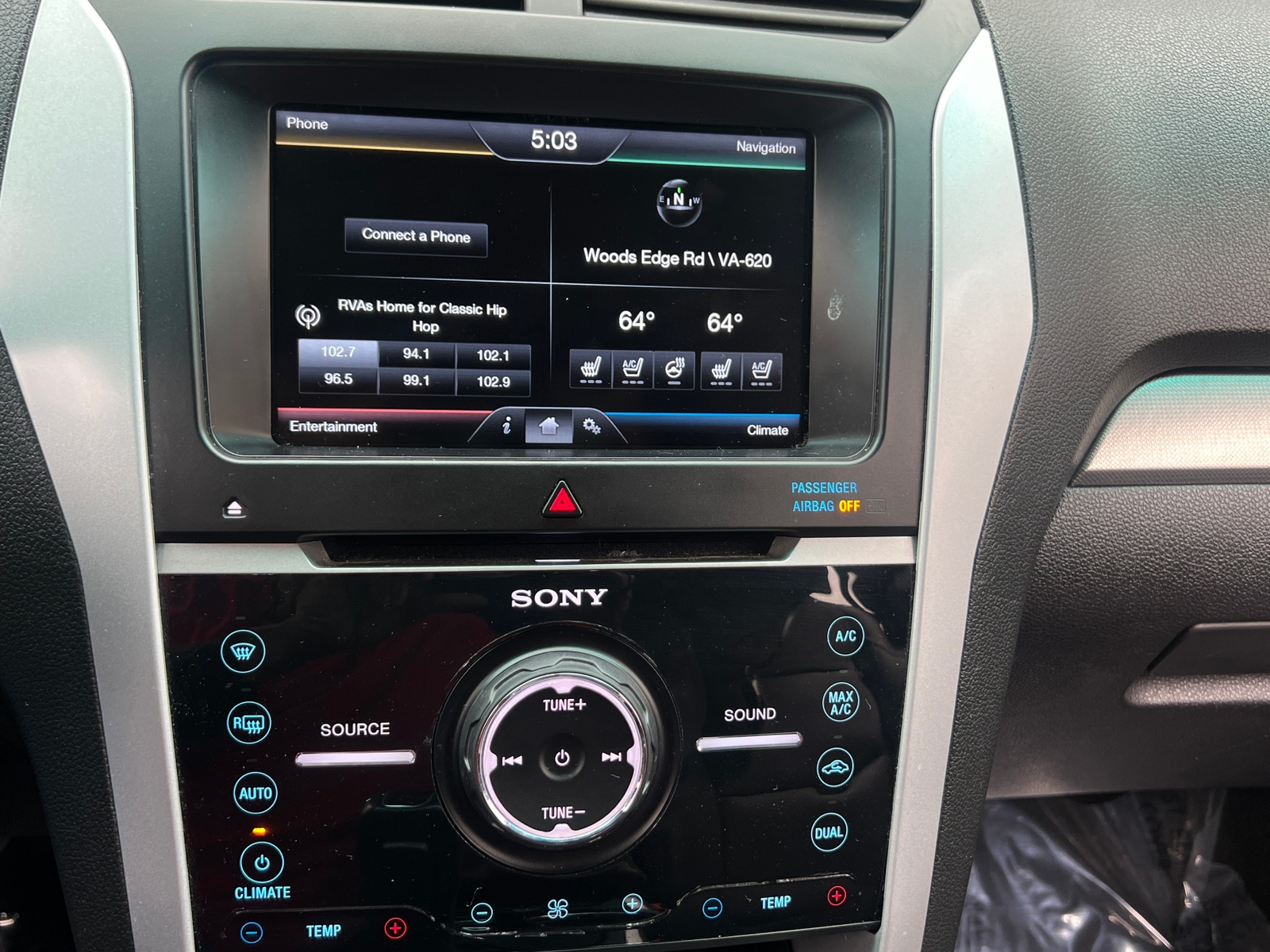 Thumbnail: 2015 Ford Explorer - 3