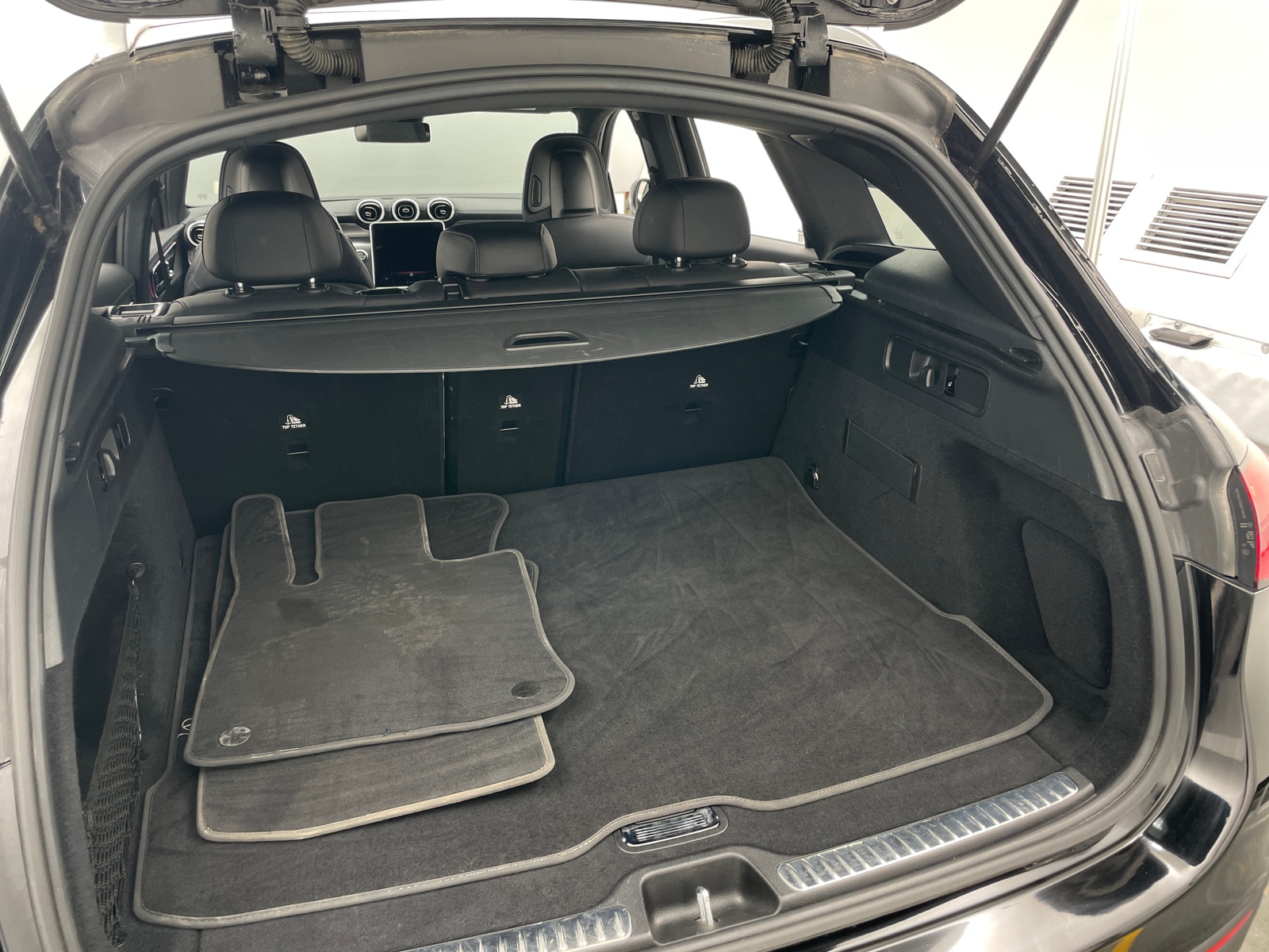 Thumbnail: 2024 Mercedes-Benz GLC - 6