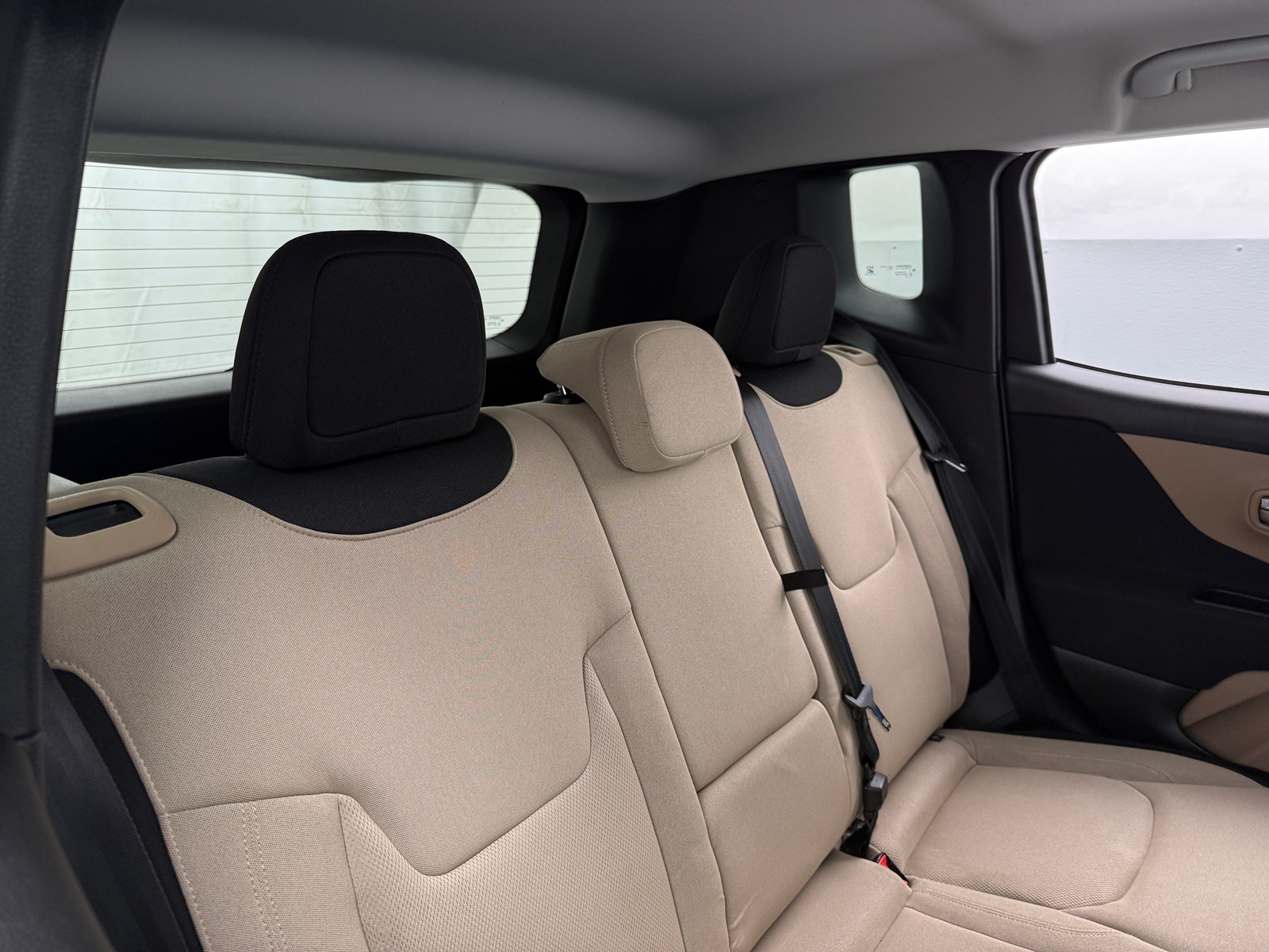 Thumbnail: 2015 Jeep Renegade - 6